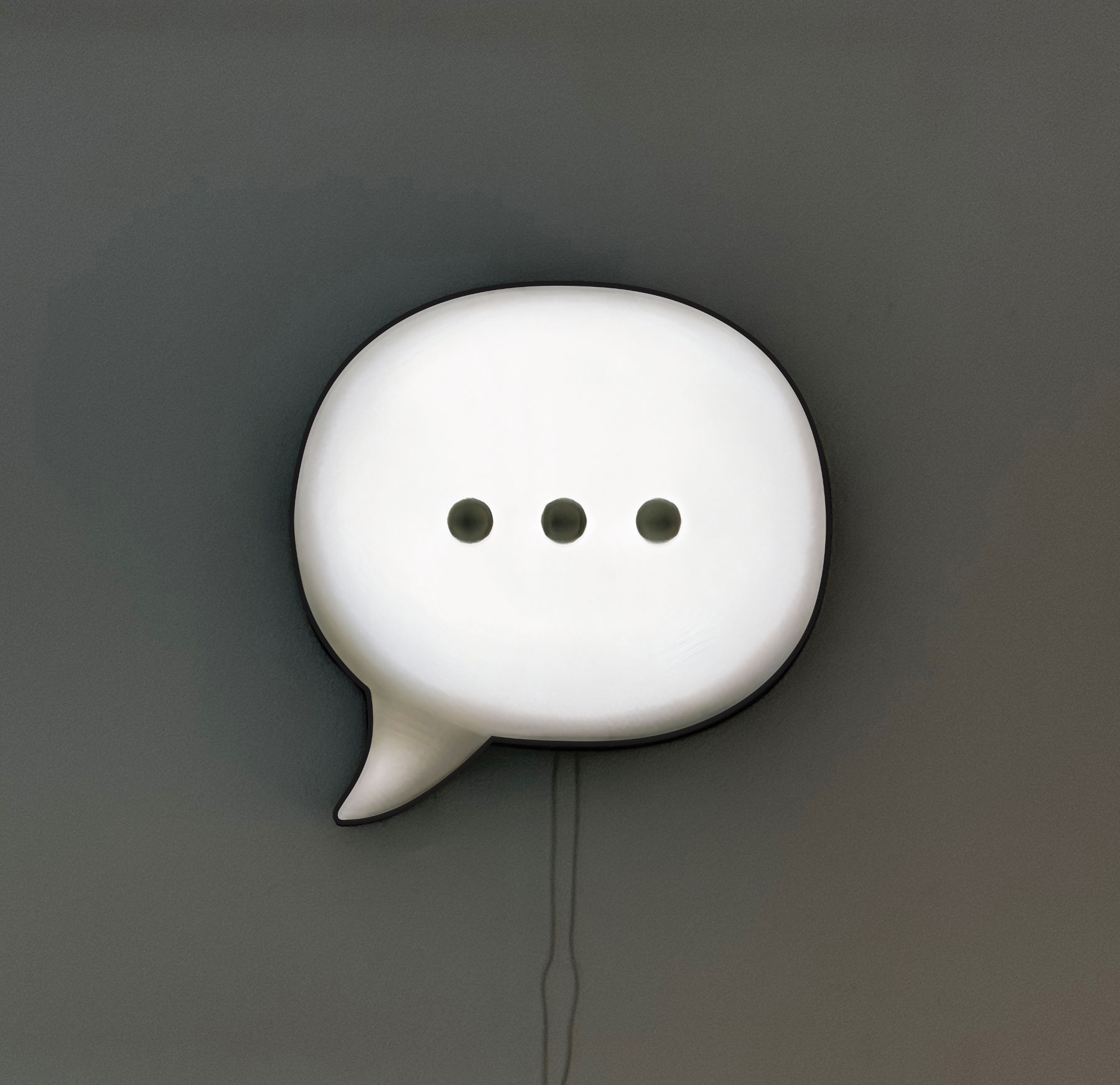 Claire Fontaine, typing ... (2024; geformter Leuchtkasten, Digitaldruck, Dimmer, Transformator und Kabel, 1.000 &times; 970 &times; 80 mm) Mit freundlicher Genehmigung der Künstlerin und des Kunstmuseums Winterthur, Winterthur, Schweiz. Fotos: Studio Claire Fontaine &copy; Studio Claire Fontaine