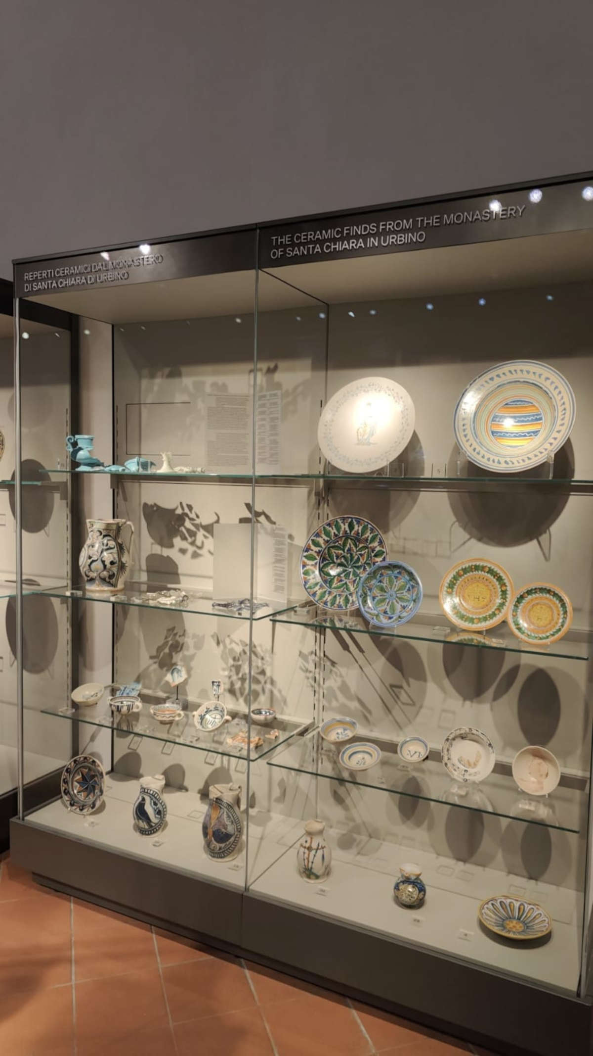 „Cocci di Santa Chiara“ in der Nationalgalerie der Marken