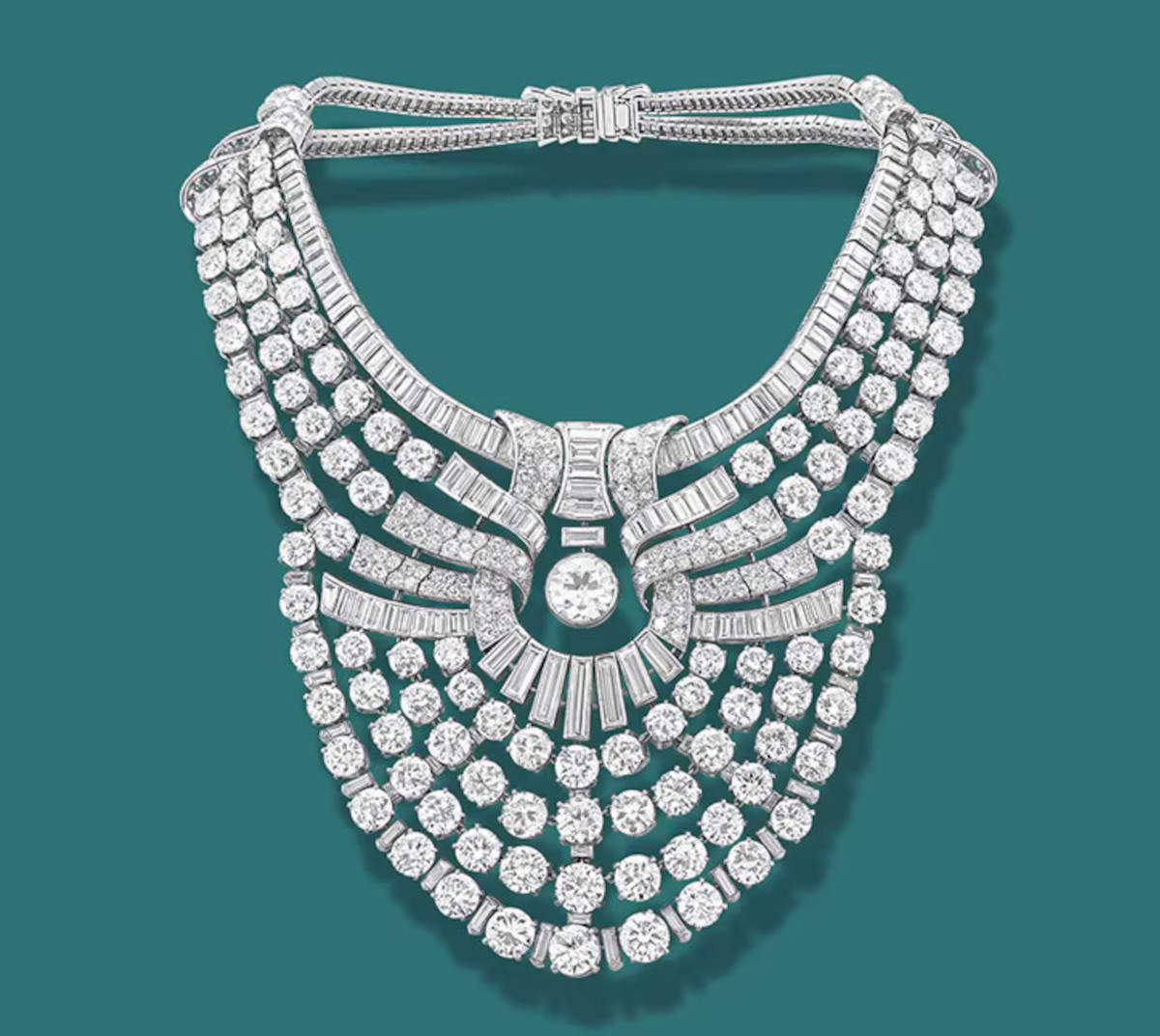 &copy; Van Cleef &amp; Arpels
