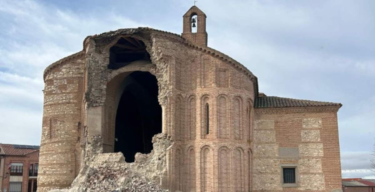 Die Apsis der Kirche Santa María del Castillo in Muriel (Spanien) stürzt ein
