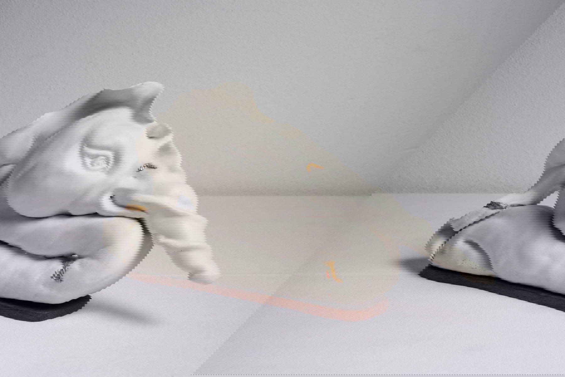 Dario Ghibaudo, Museum of Unnatural History, Room XVIII Marvelous Creatures, AVIS CUM ROSTRO RITORTUS (2017; molded porcelain and gold, first fire. Hot wax finish. Wooden base, 37x 9 x 18.5h cm)