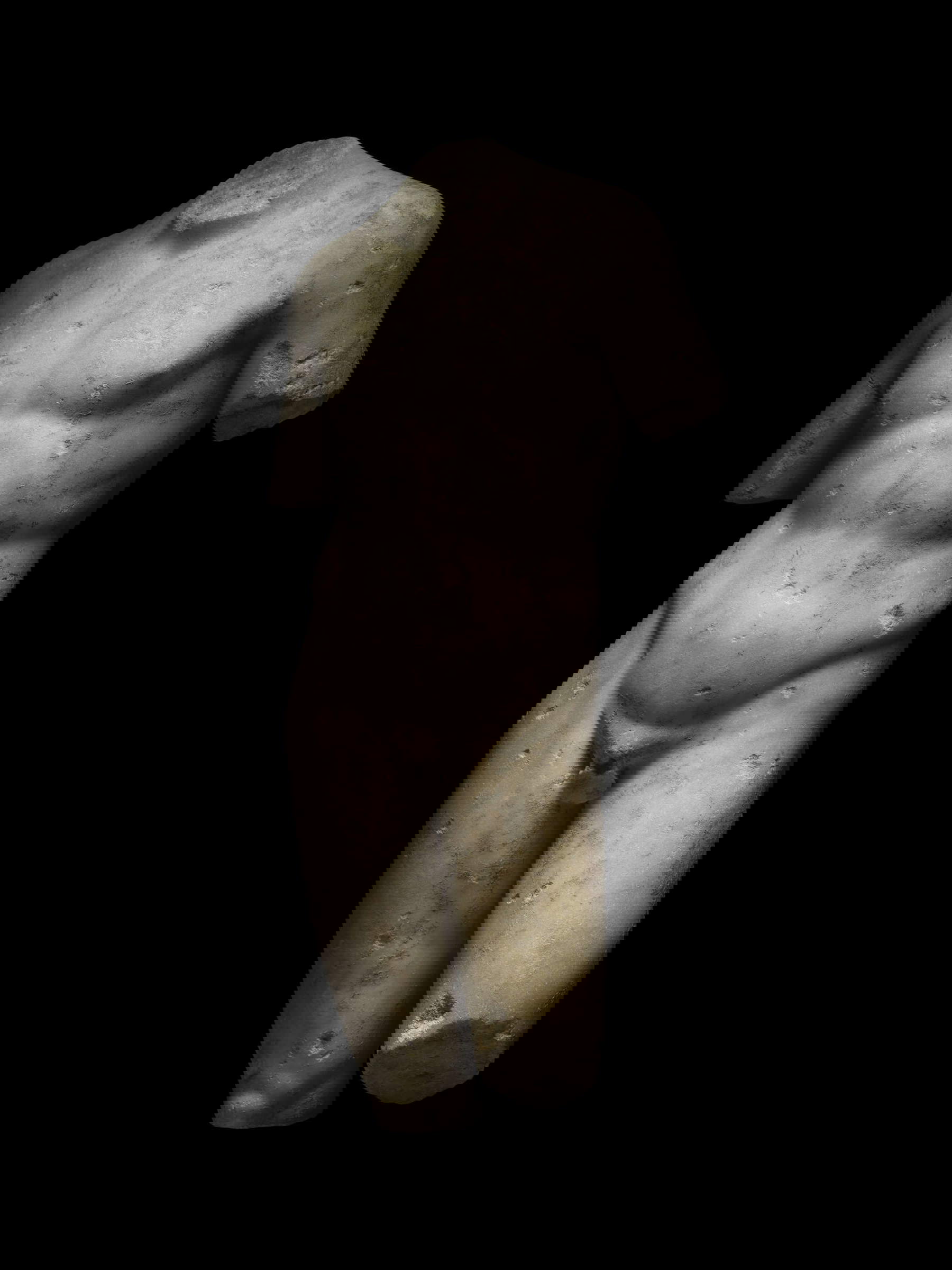 Roman torso presented by David Aaron