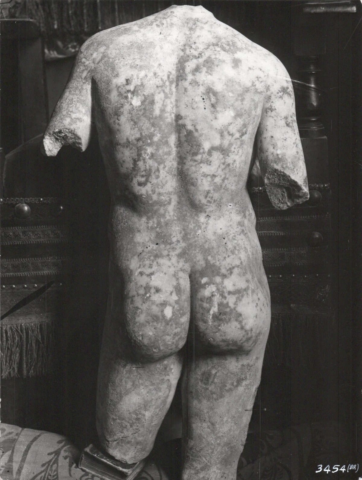 Photograph of the torso in the archives of Stefano Bardini
