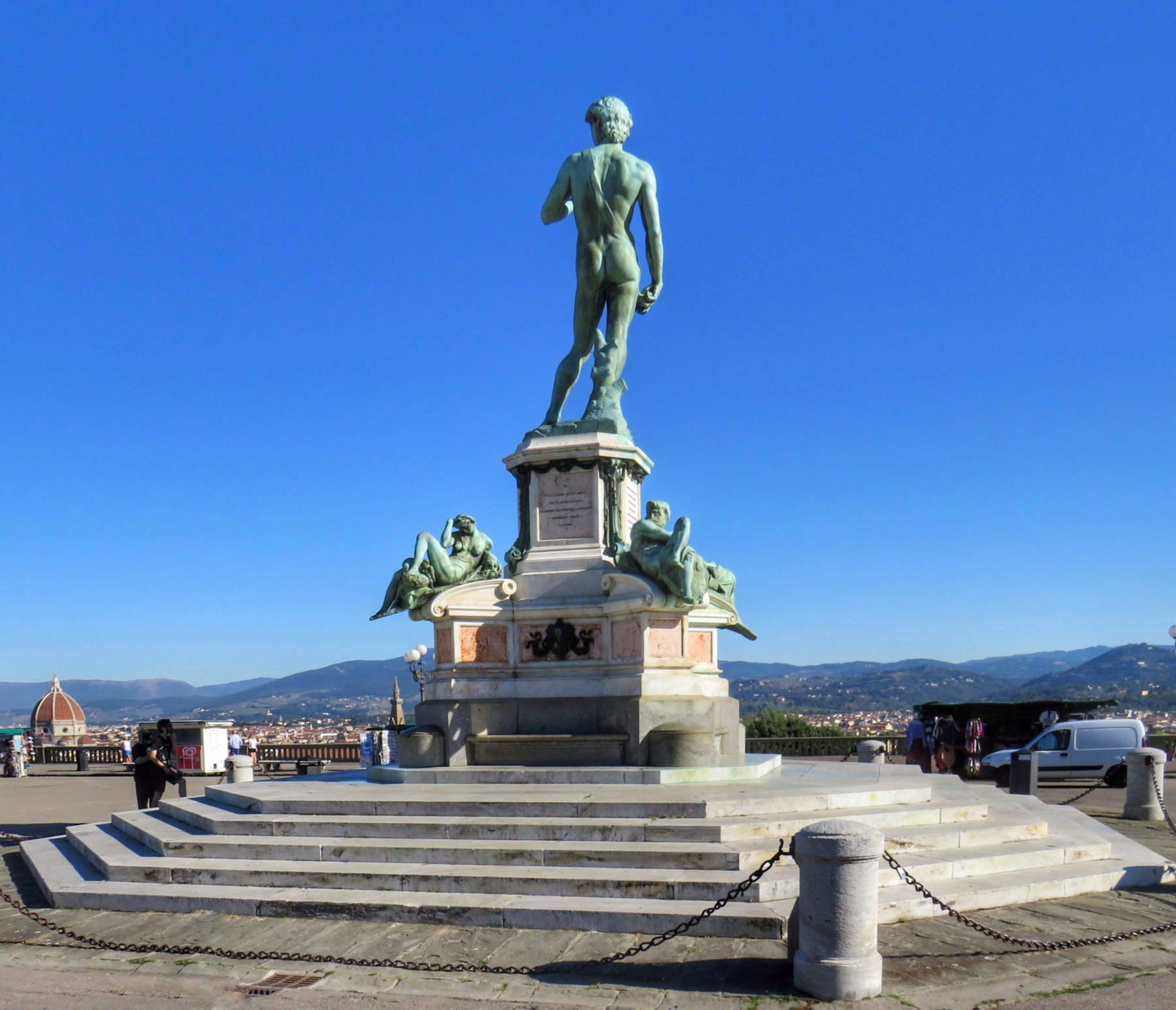 Michelangelo's David, Piazzale Michelangelo. Photo: Wikimedia Commons | PROPOLI87 - Creative Commons Attribution-ShareAlike 4.0 International License.