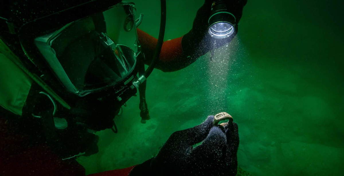 Alexandria, Egypt: A ring featuring the ancient Lighthouse resurfaces from the sea along with new artifacts