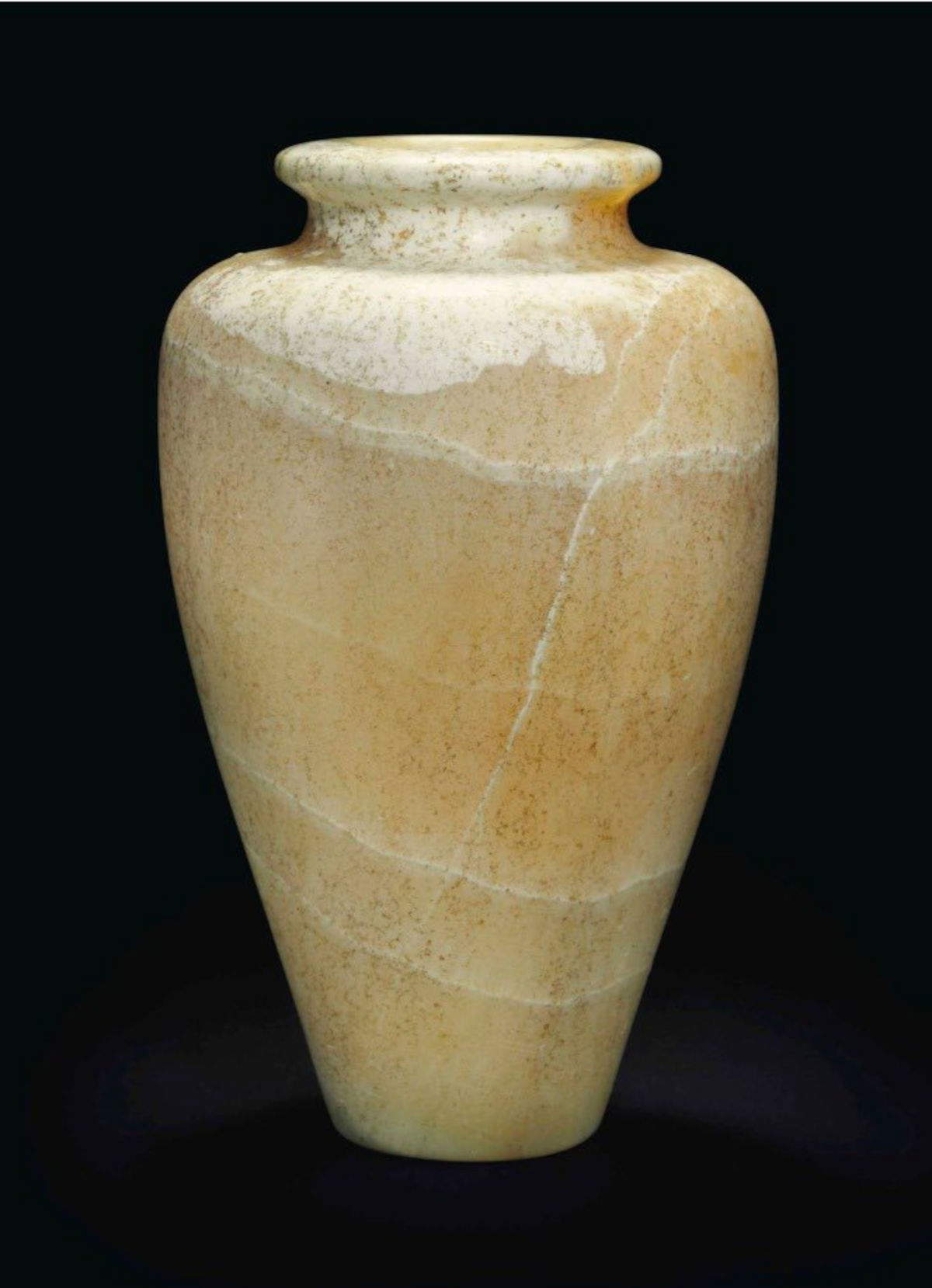 Vaso in alabastro. Foto: Ministero del Turismo e delle Antichit&agrave;