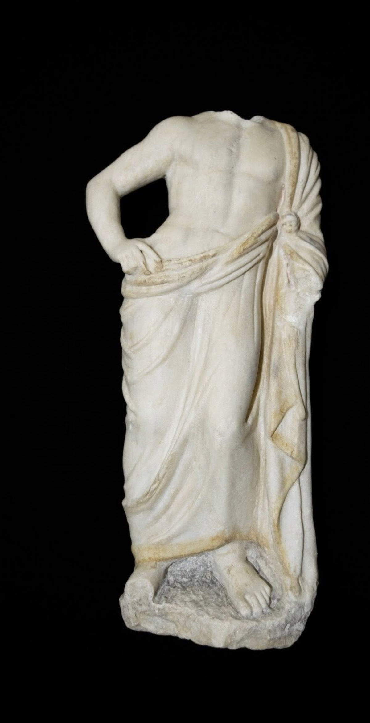Statue marmoree di divinit&agrave;. Foto: Ministero del Turismo e delle Antichit&agrave;