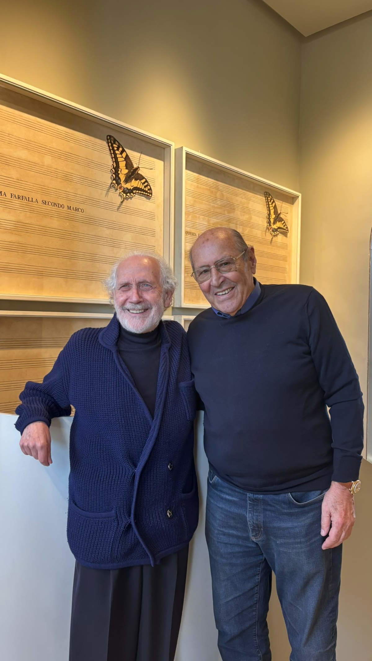 Emilio Isgr&ograve; e Roberto Casamonti davanti all'opera