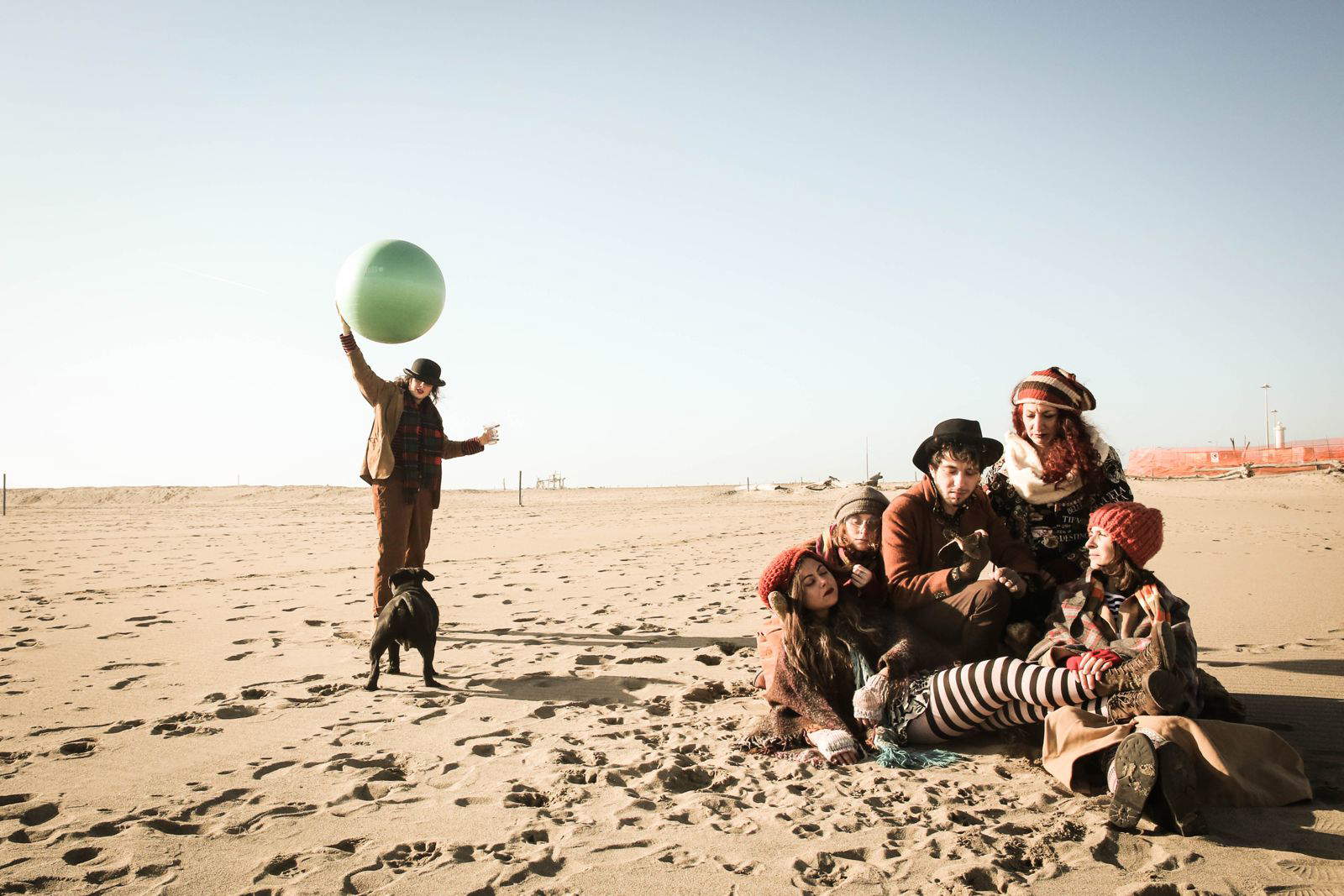Una de las obras de la exposición Equilibrio. Obra y fotos de Iacopo Giannini