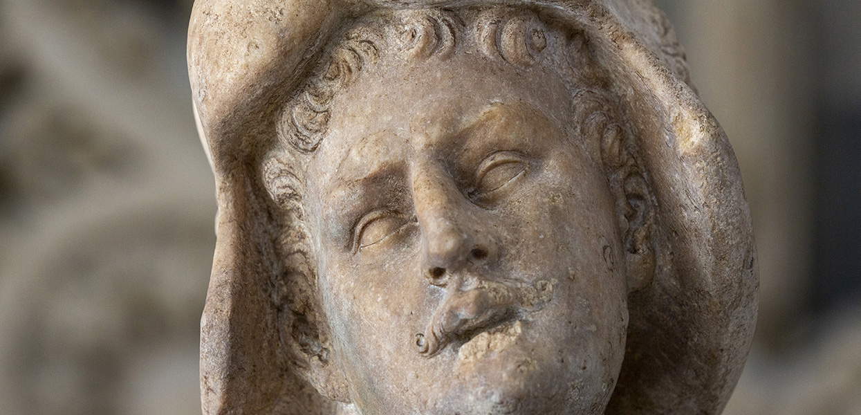 Hércules o el santo guerrero tras la restauración, detalle del rostro &copy;Veneranda Fabbrica del Duomo de Milán. Foto: Marco Ligabue