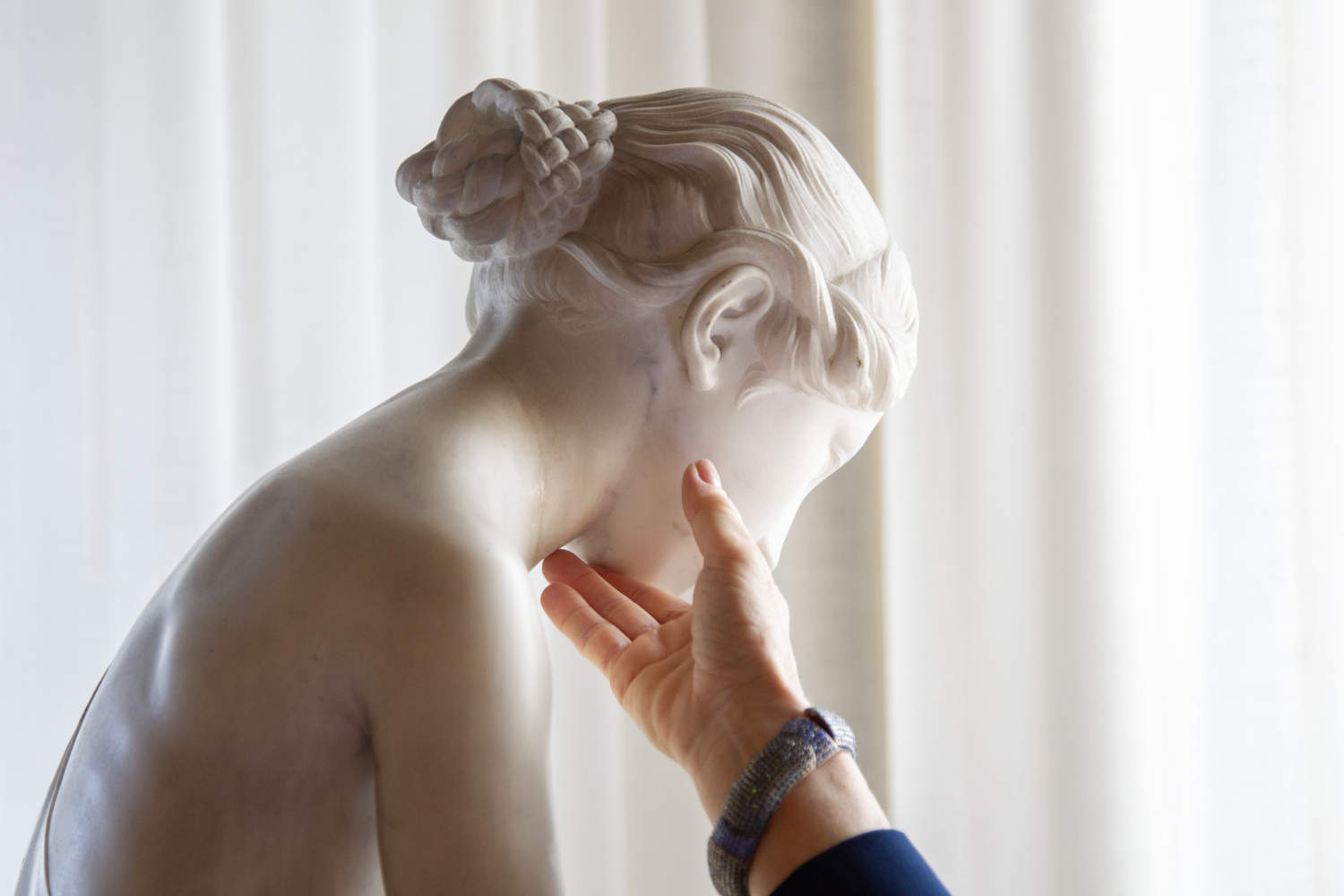 Open House at Palazzo Moroni—tactile tour. Photo: Barbara Verduci &copy; FAI - Fondo Ambiente Italiano