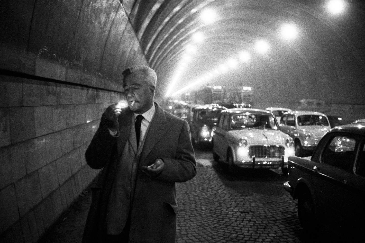 Federico Garolla, Vittorio De Sica in der Galleria del Chiaramonte, 1961 &copy;️ Archiv Federico Garolla