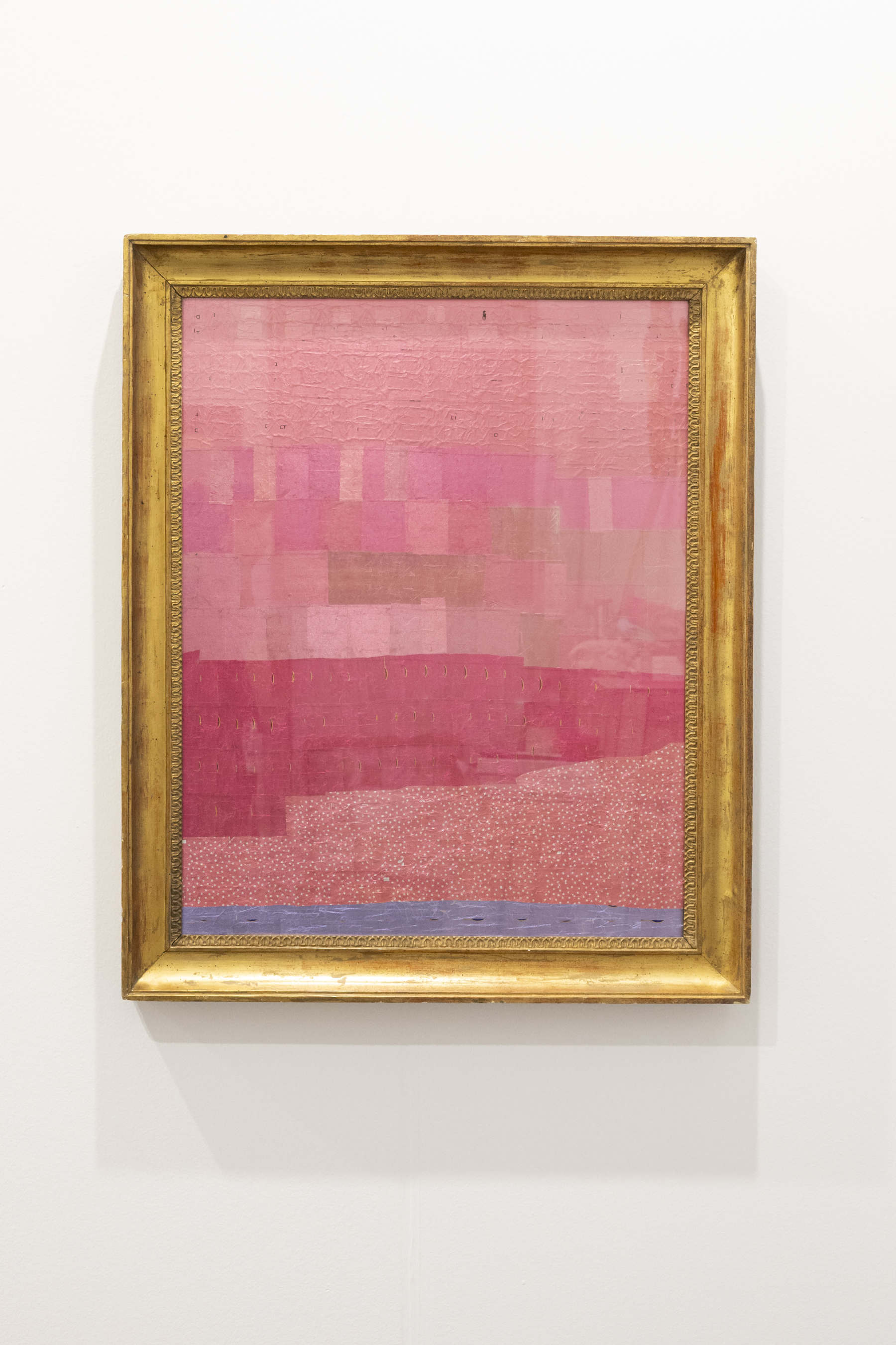 Flavio Favelli, Orchid Nacional (2023, collage d'emballages de chocolats avec cadre d'origine, 107 x 88 cm). Acquis auprès de Studio SALES, Rome