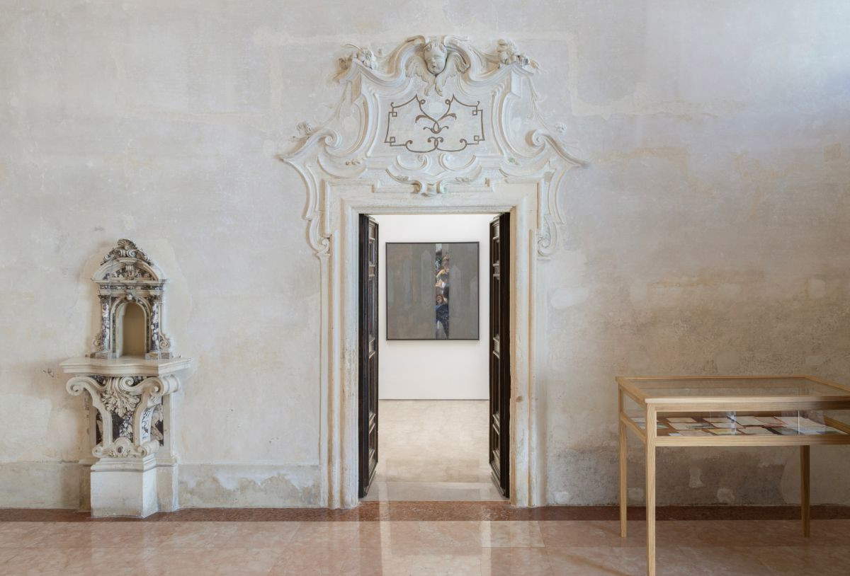 Allestimento della mostra Sanatorium di Tomasz Kowalski. Foto: Giovanni Canova
