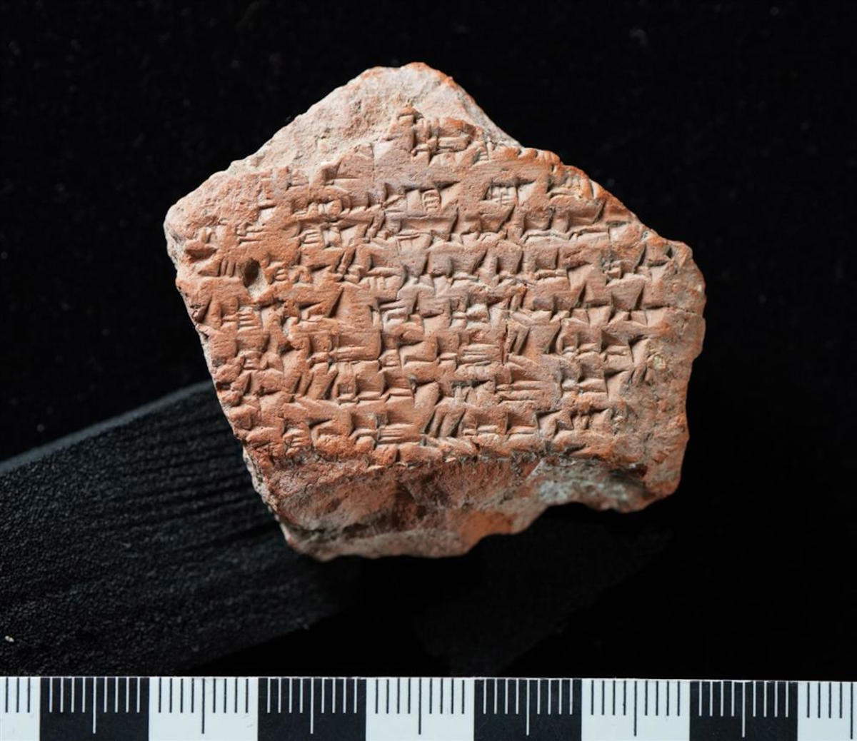 El fragmento del Tratado de Paz de Kadesh. Foto: Ministerio de Cultura de Turquía