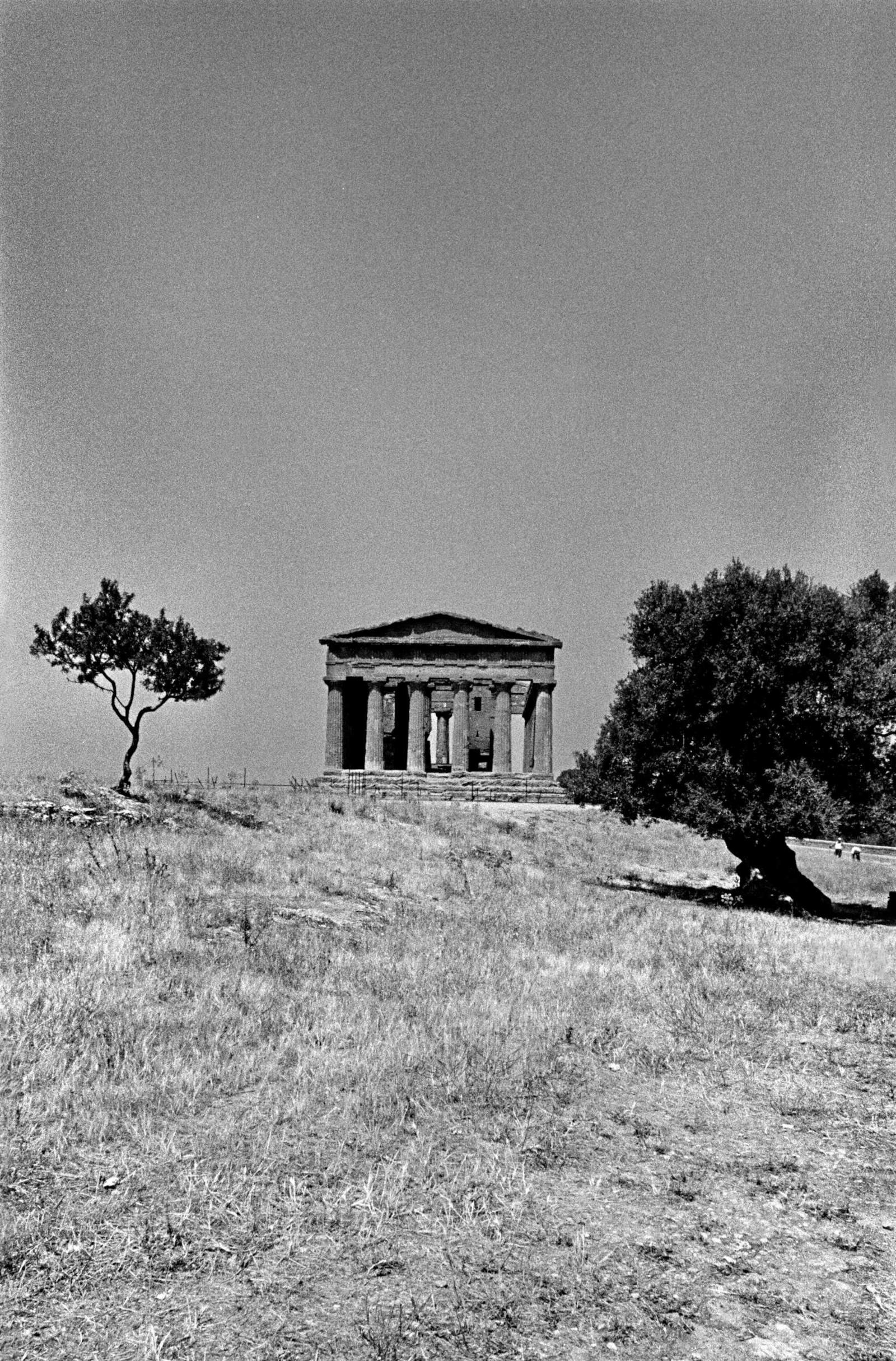 Frank Horvat, Der griechische Tempel – Agrigent, Italien, 1981 &copy; Studio Frank Horvat