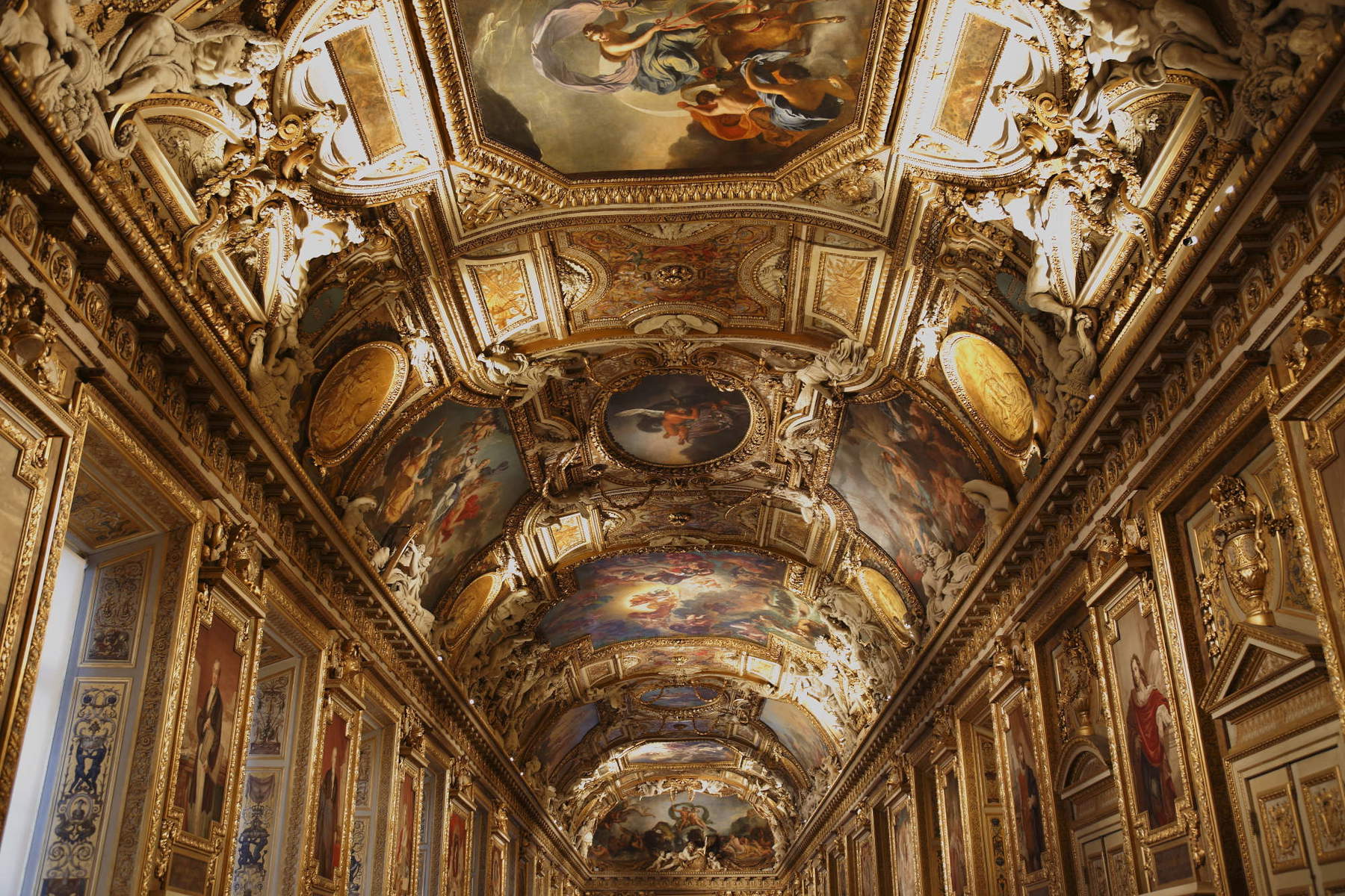 Louvre, Galería de Apolo. Foto: Nicolas Bousser