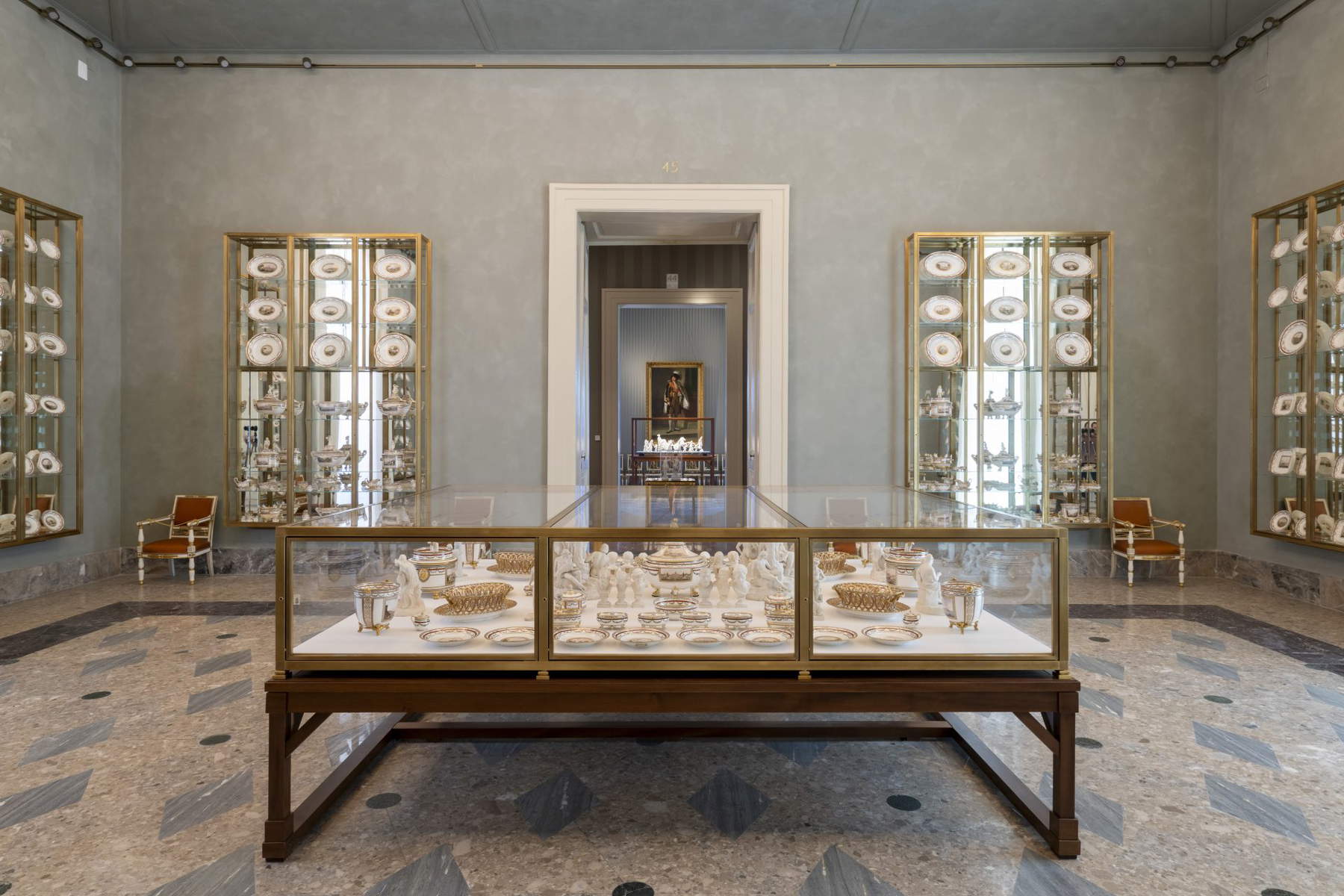 Porcelain Gallery, the Goose Service in the Room of Views of the Kingdom. Photo: Capodimonte Museum and Real Bosco di Capodimonte
