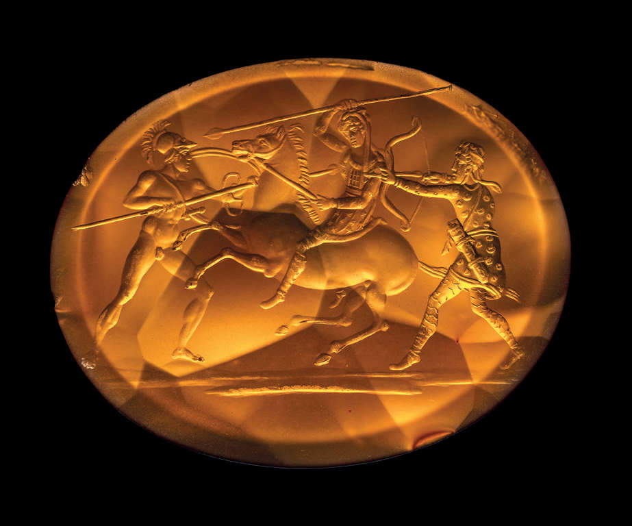 Battle between a Greek hero and two Persian warriors (Rome, 1803/1804–1826; carved carnelian, 31.6 &times; 40.2 mm)