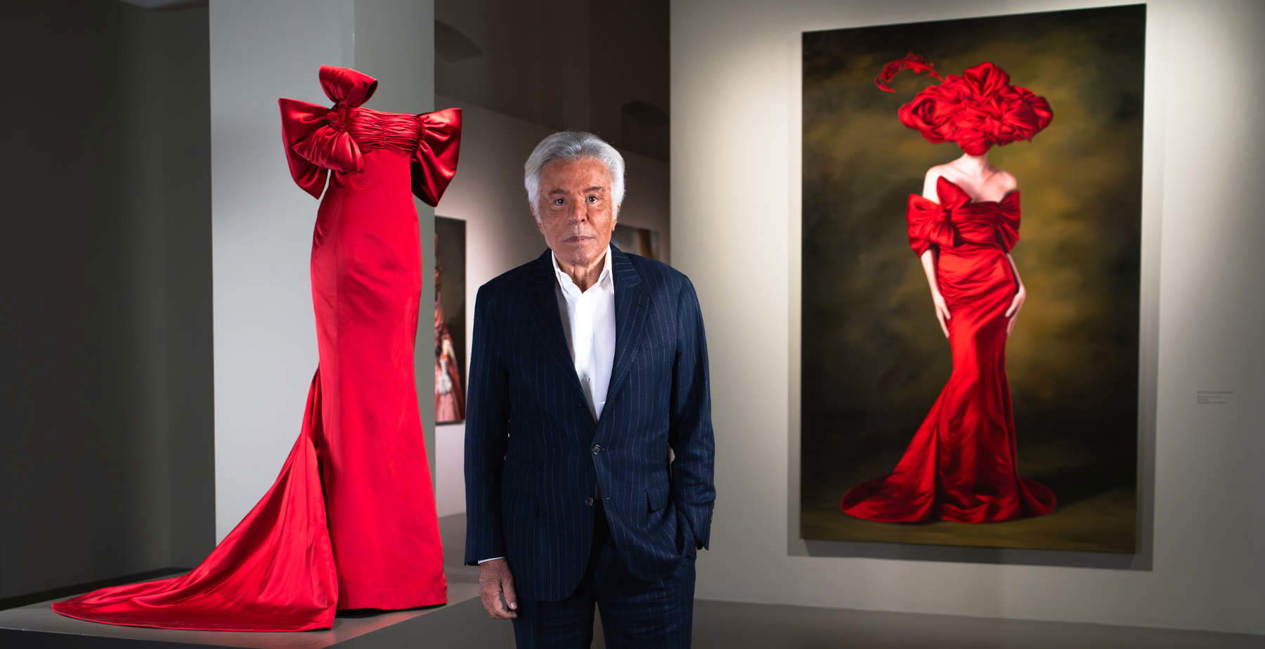 Giancarlo Giammetti sagt: „Wir wollen eine Symbiose zwischen Valentino und der zeitgenössischen Kunst schaffen.“ Giancarlo Giammetti sagt: „Wir wollen eine Symbiose zwischen Valentino und der zeitgenössischen Kunst schaffen.“
