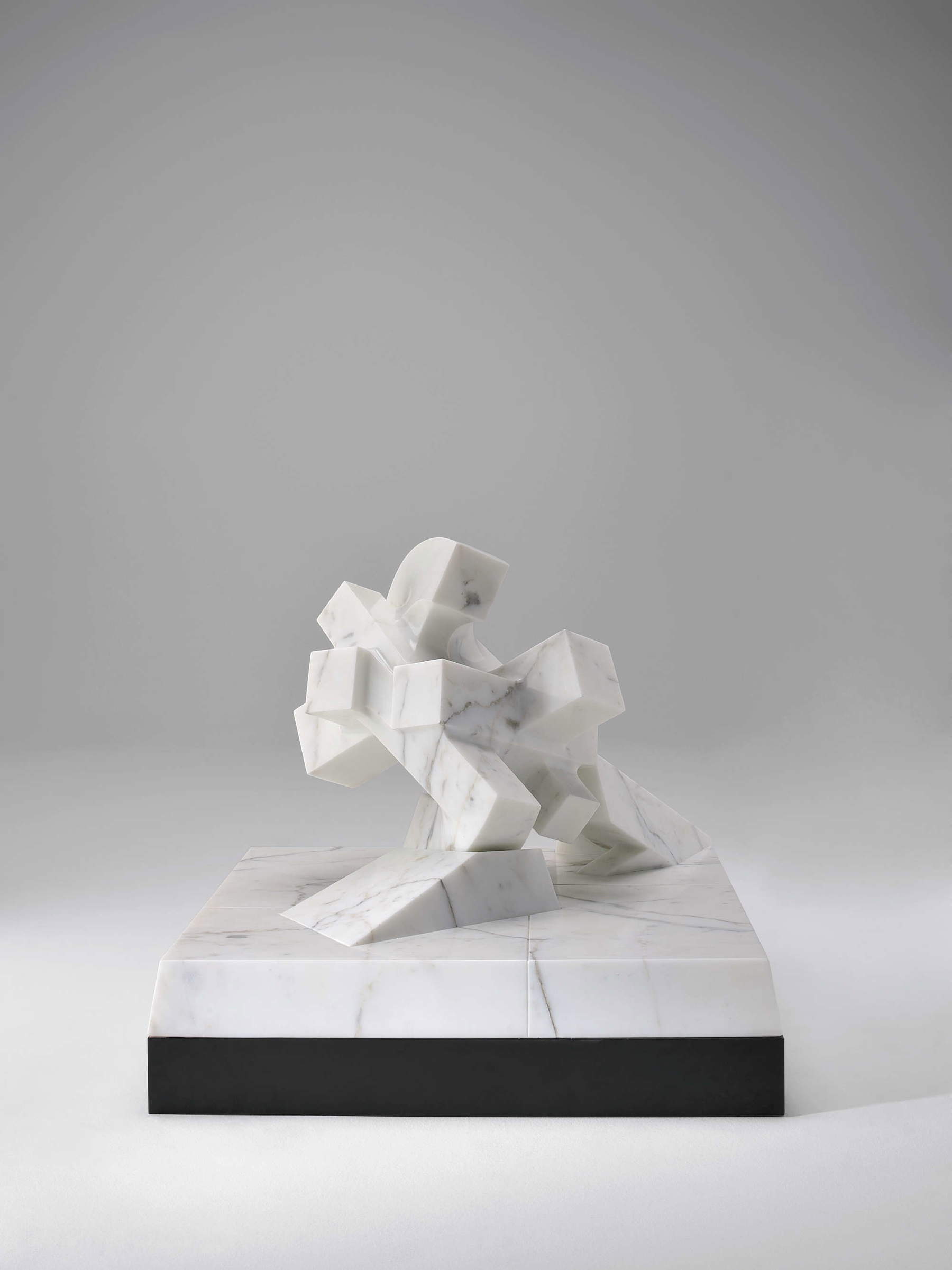Gio' Pomodoro, Skizze für die Skulptur Sun fallen Aosta (1998-2002; weißer Trani-Marmor, 54 x 91 x 48 cm; Ch&acirc;tillon, Schloss Gamba, Inv. 460 AC) &copy; Schloss Gamba