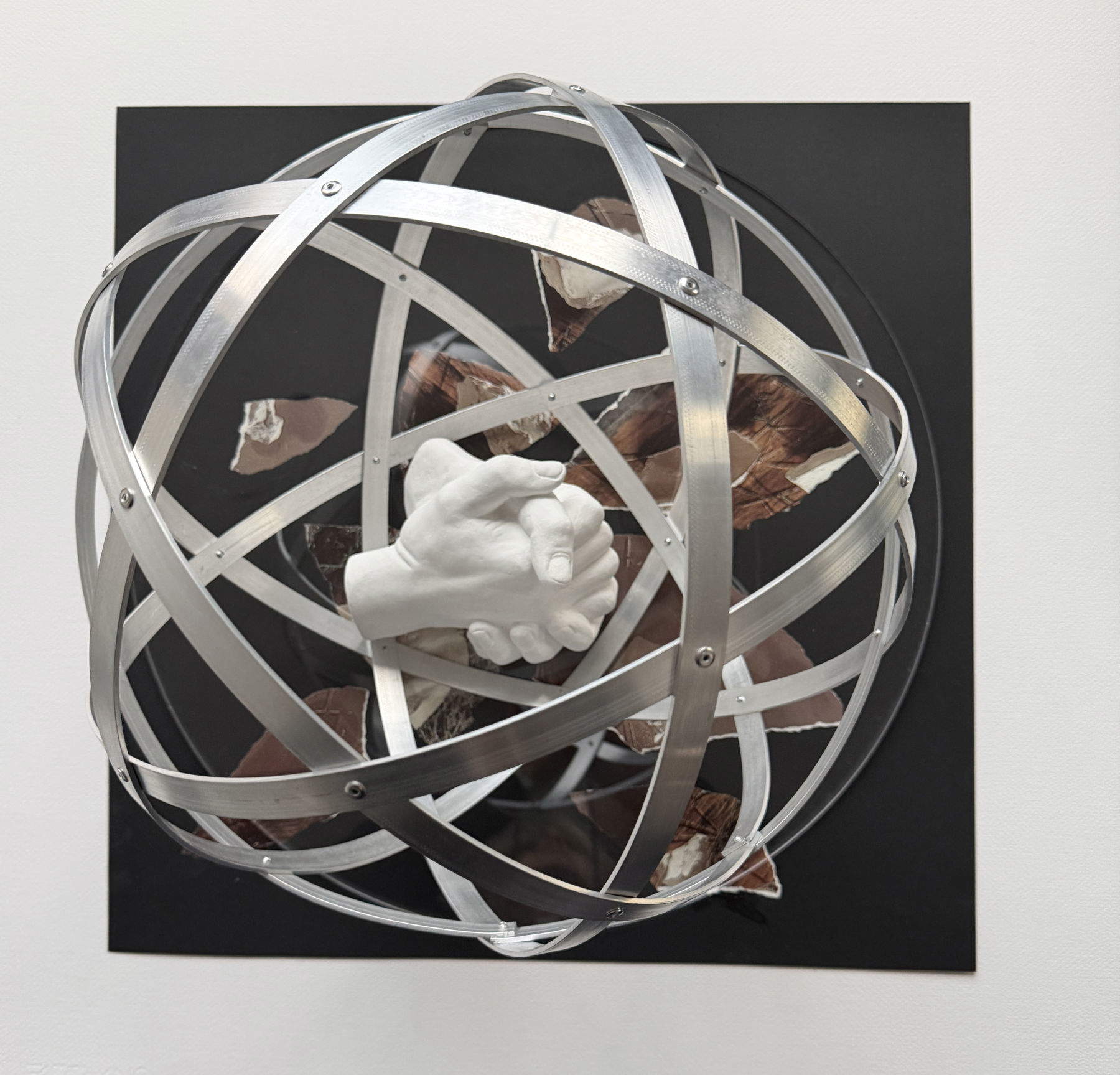 Giulio Paolini, Yes and No (2025; plaster cast, Genesa Crystal sphere, collage on paper, plexiglass, 140x50x50 cm) Courtesy of Giulio and Anna Paolini Foundation and Galleria Christian Stein, Milan