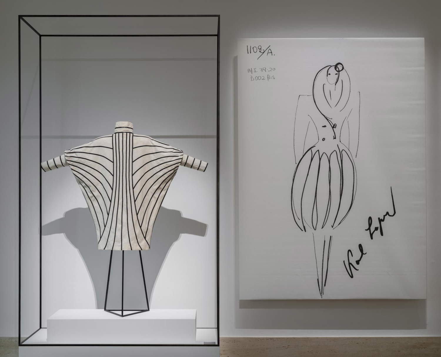 Nach vierzig Jahren kehrt die historische Ausstellung zu FENDI und Karl Lagerfeld in die GNAMC in Rom zurück