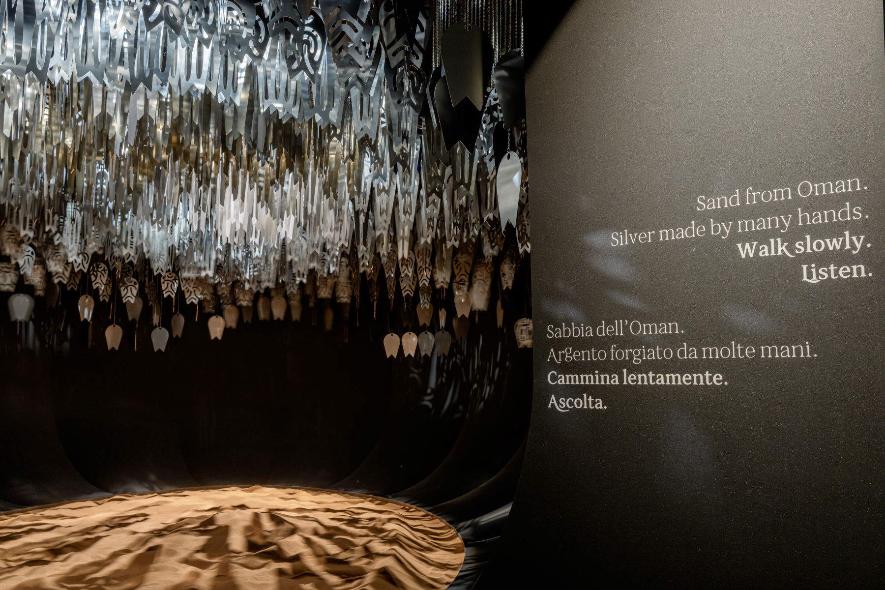 Haitham Al Busafi, Zīnah (Adornment), 2026. Padiglione del Sultanato dell'Oman alla Biennale Arte 2026. Per gentile concessione del Ministero della Cultura, dello Sport e della Giovent&ugrave; del Sultanato dell'Oman. Foto: Andrea Avezzu'.