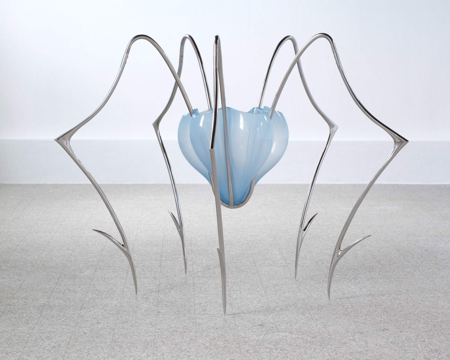 Hannah Levy, Blue Blooded &ndash; Sangue blu, allestimenti al Museo Nivola. Foto: Andrea Mignogna