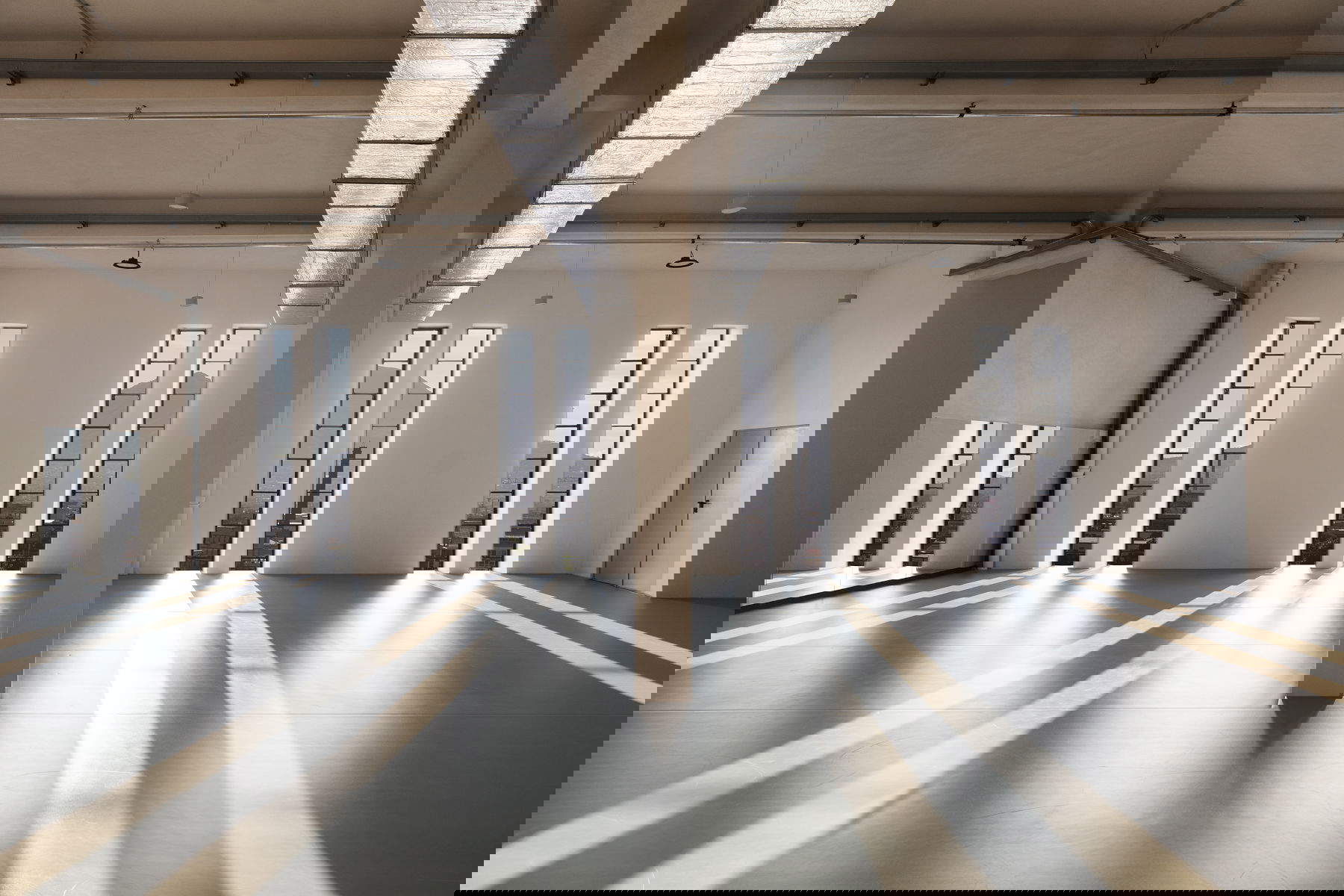 The spaces of /hubsuperstudio in Naples. Photo: hubsuperstudio @simoneflorena