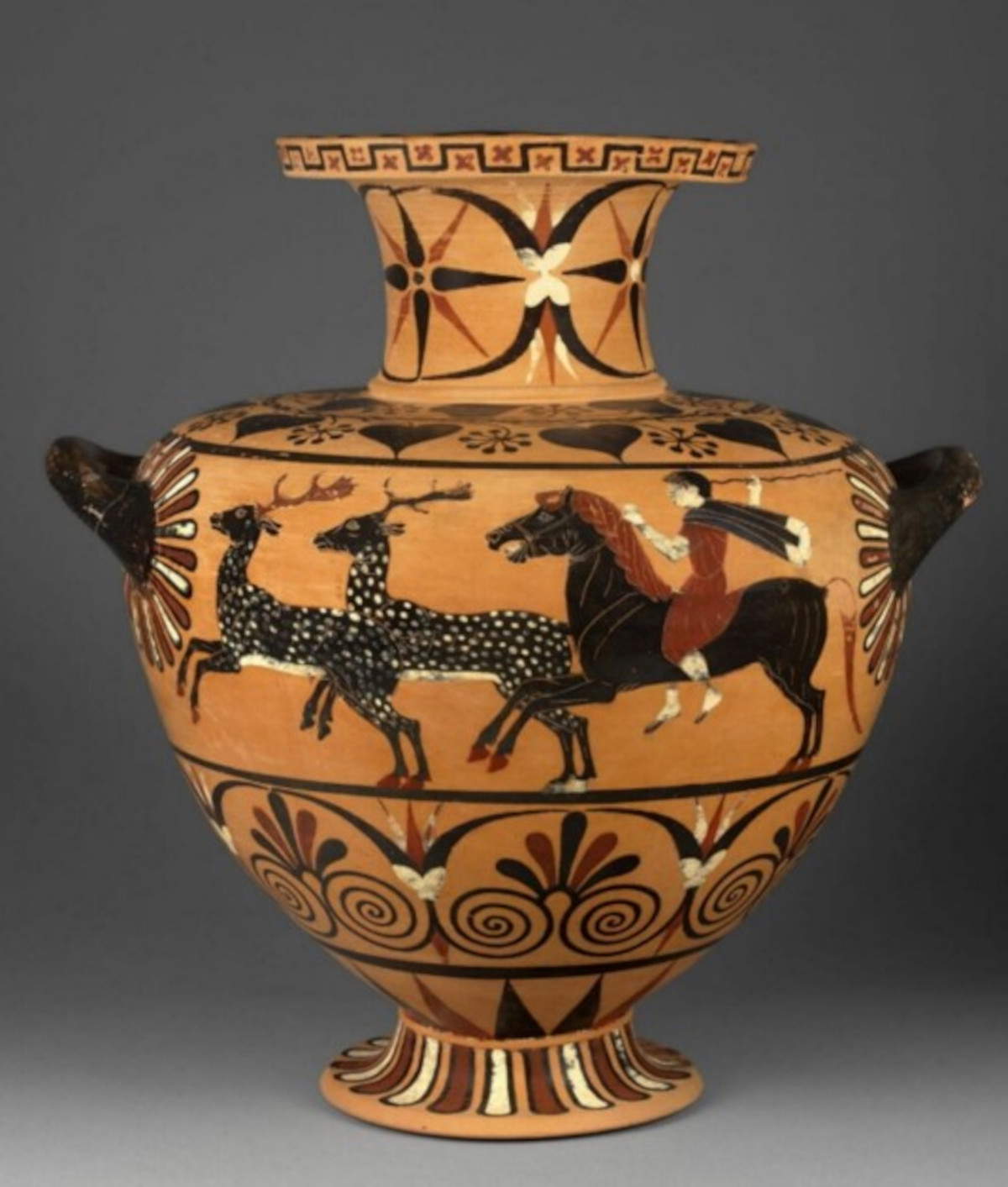Hydria ceretana (510-500 BC; Paris, Mus&eacute;e du Louvre).