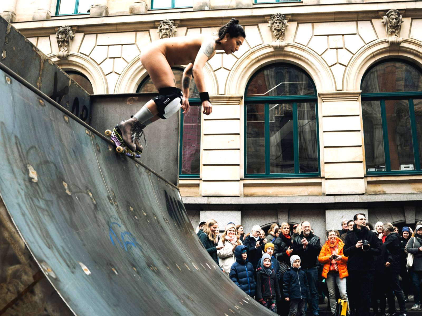 Inaugurazione dell'opera Crash Pipe di Florentina Holzinger. Foto: Citt&agrave; di Hannover