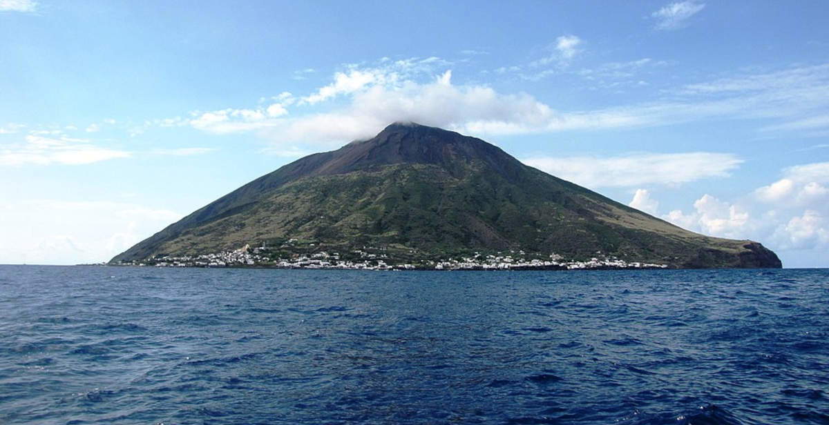 Künstlerresidenzen auf Stromboli: Mit „Tagli&ldquo; kommen acht neue Projekte auf die Insel