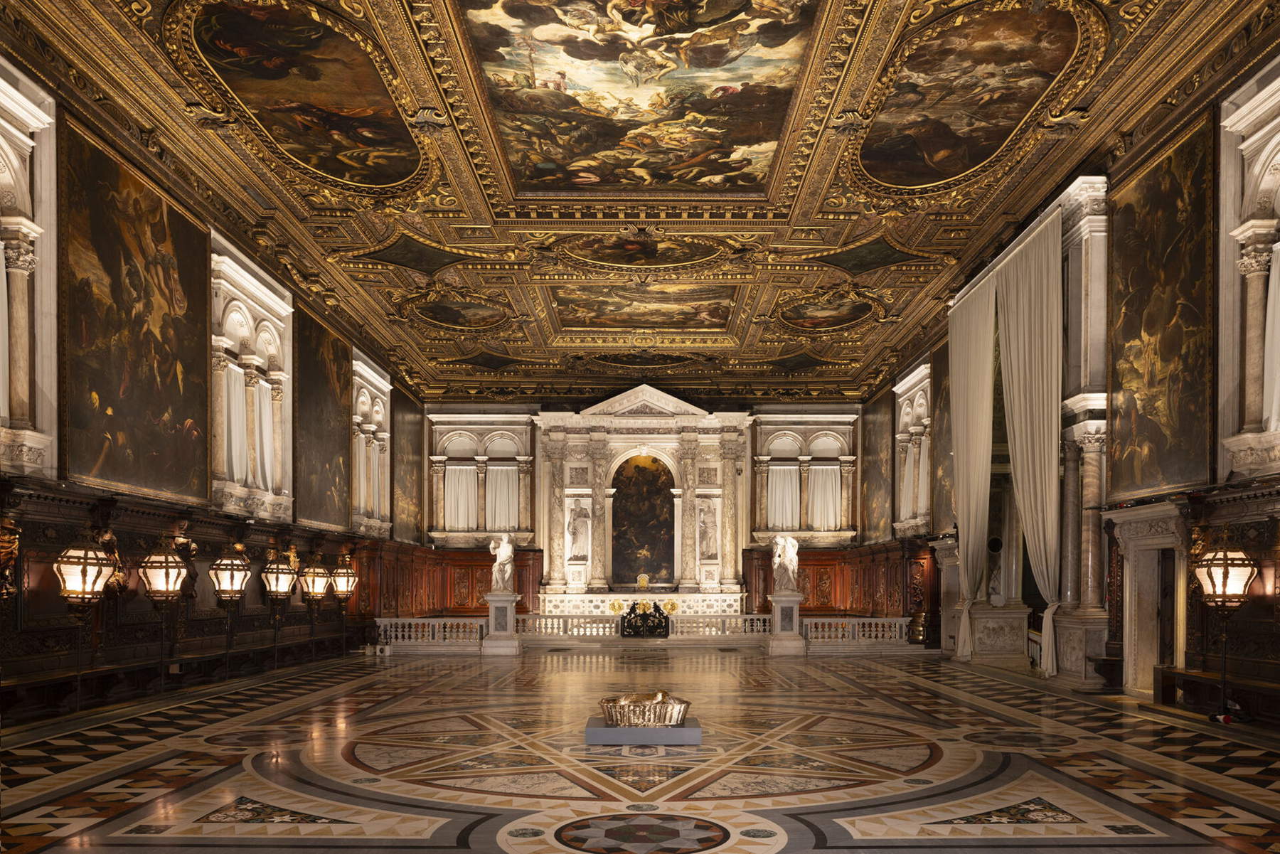 Jan Fabre The Artist as A Stray Dog in His Basket, installation detail (2026; Venice, Scuola Grande di San Rocco, Upper Room). Photo: Andrea Rossetti