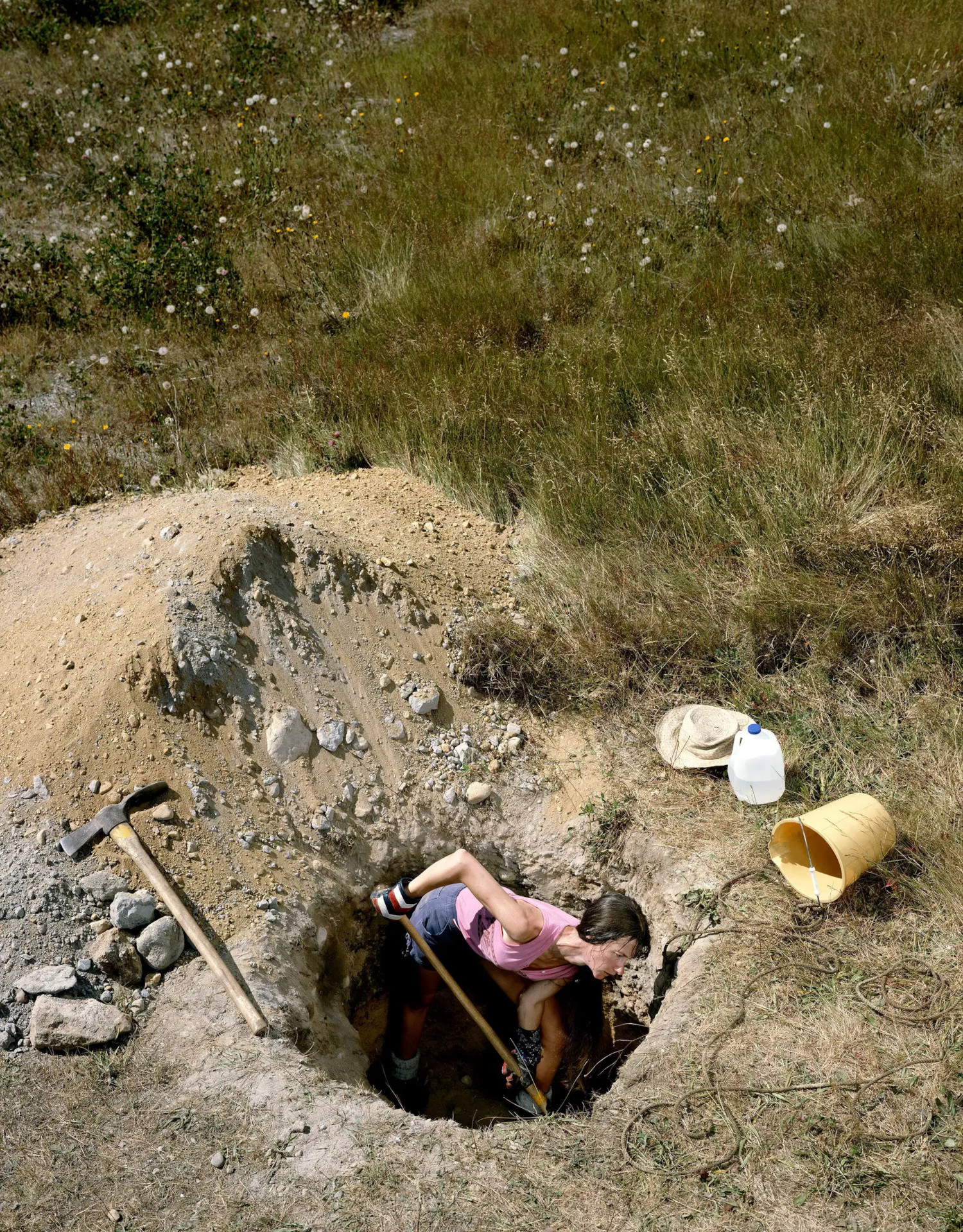 Jeff Wall, The Well (1989; lightbox, 228.92 x 177.8 cm) &copy; Jeff Wall. Courtesy of Glenstone Museum