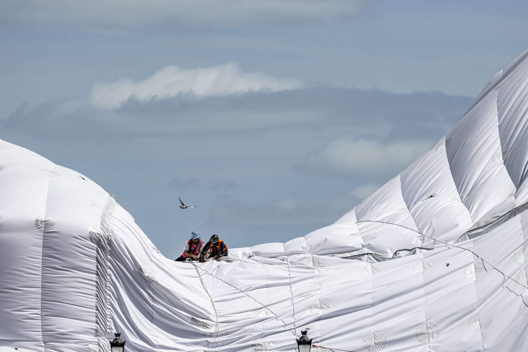 JR, La Caverne de Pont Neuf (2026). Foto: &Eacute;l&eacute;a Jeanne Schmitter &copy; 2026 Atelier JR