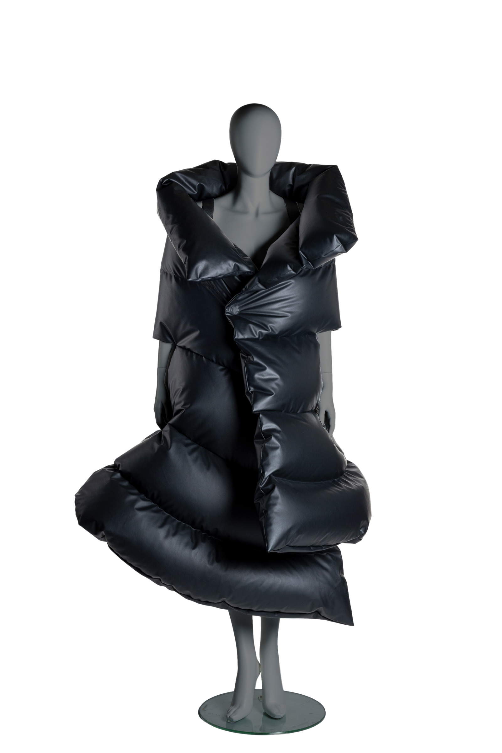 Junya Watanabe, Capospalla, Fall Winter 2023-2024. Courtesy of Mazzini Archives. Photo: V.Ruocco