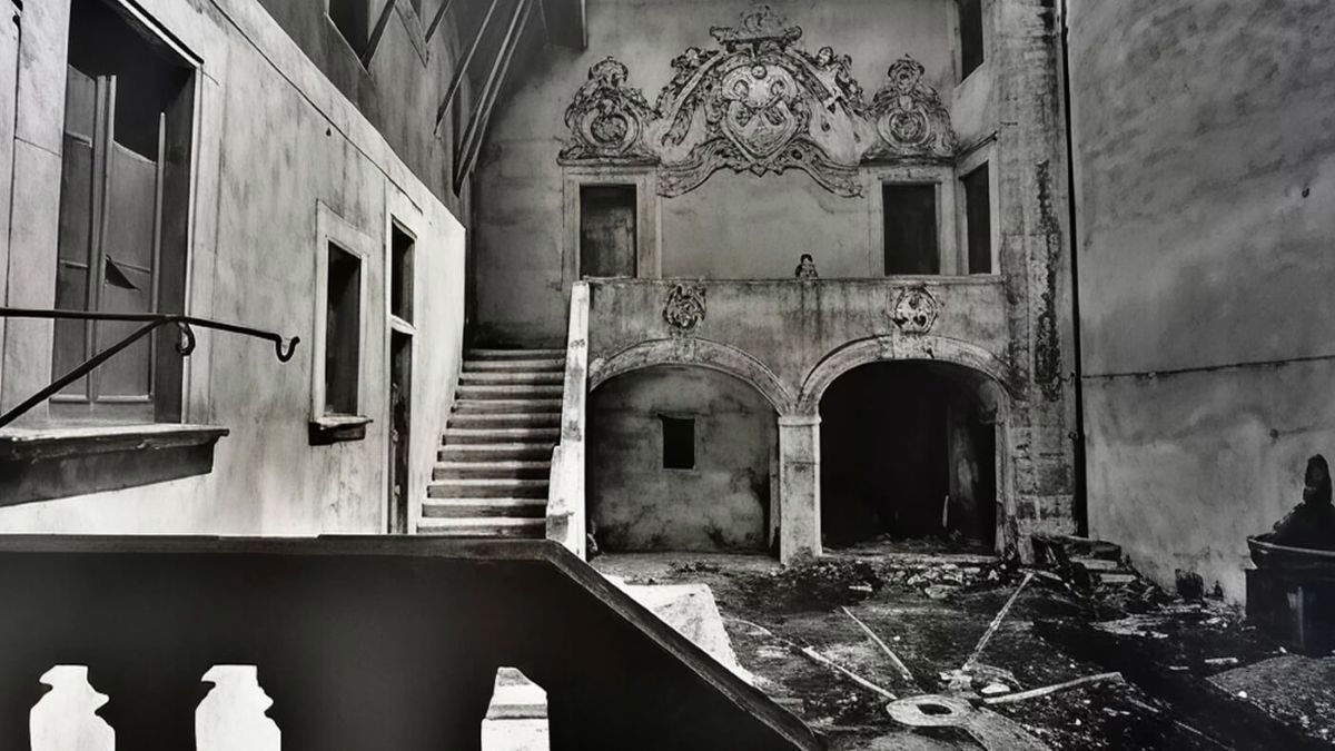 L'Aquila - Palacio Farinosi Branconio, foto histórica