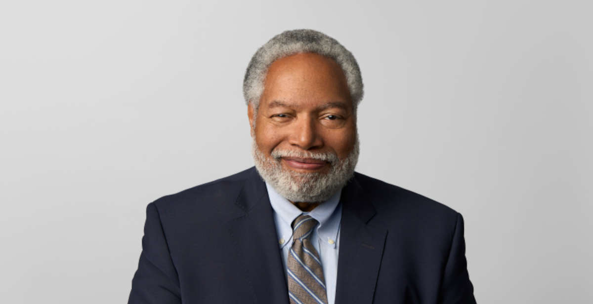 En pleno enfrentamiento con Trump, dimite Lonnie G. Bunch, secretario del Smithsonian
