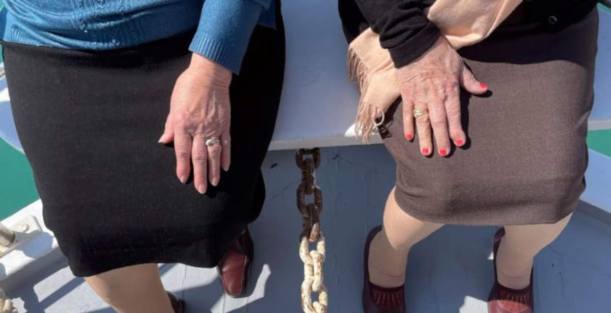 Von Sanremo zur Fotografie: Die erste Ausstellung von Colapesce in Parma