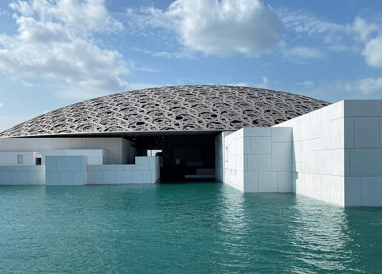 Louvre de Abu Dhabi. Foto: Wikimedia/Boubloub