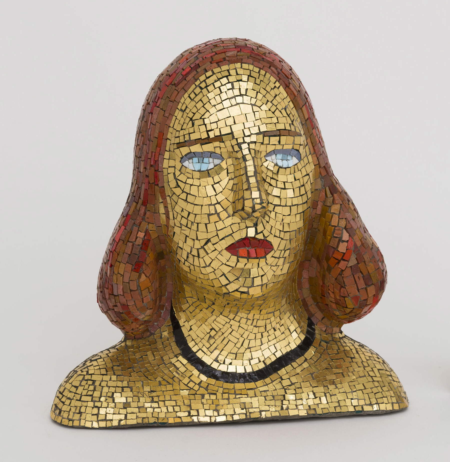 Lucio Fontana, Portrait de Teresita (1940 ; mosaïque, 34,6 x 33,5 x 24,5 cm ; Fondation Lucio Fontana)