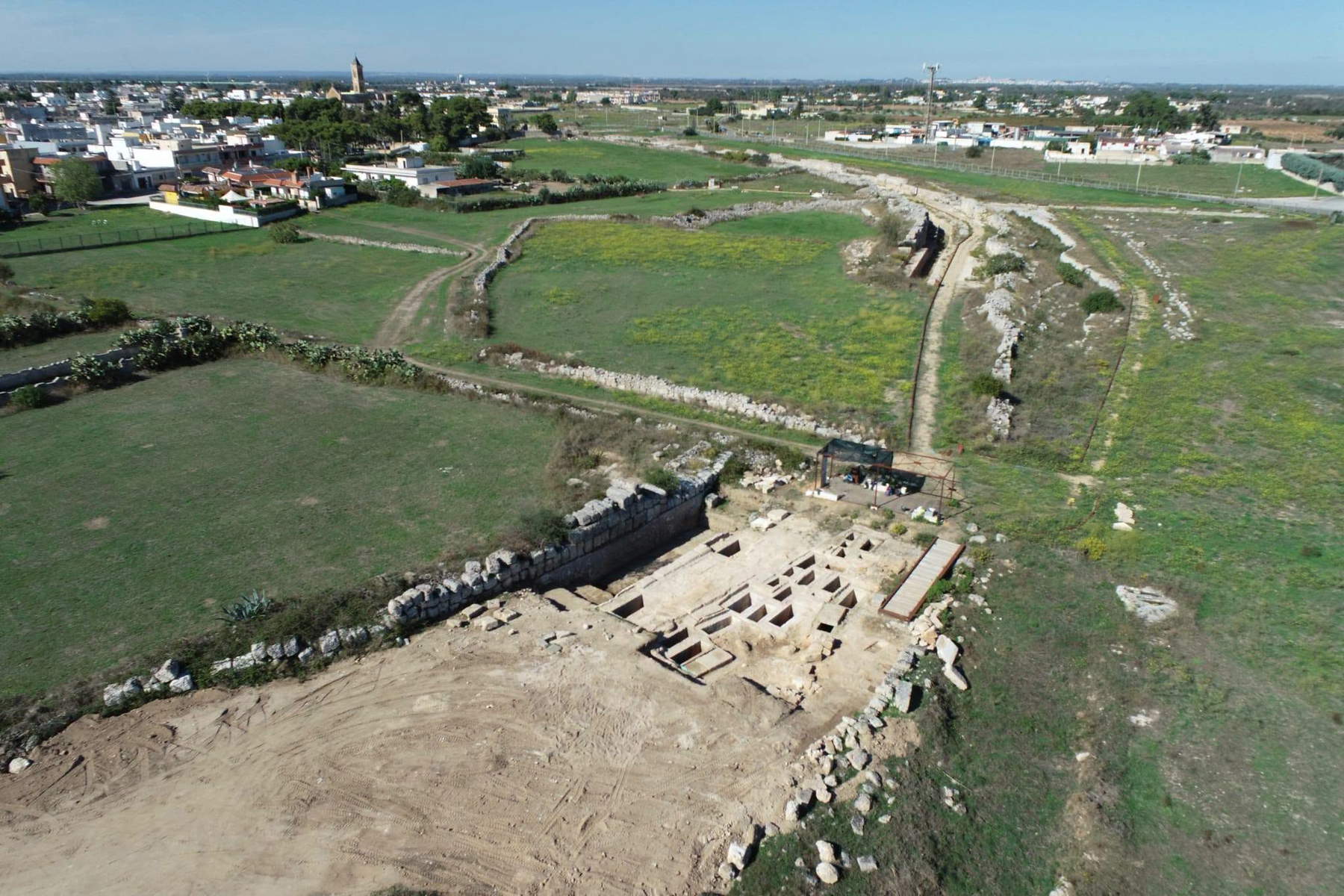 Der Fund in Manduria. Foto: Oberaufsicht für Archäologie, Bildende Künste und Landschaft Brindisi, Lecce und Taranto