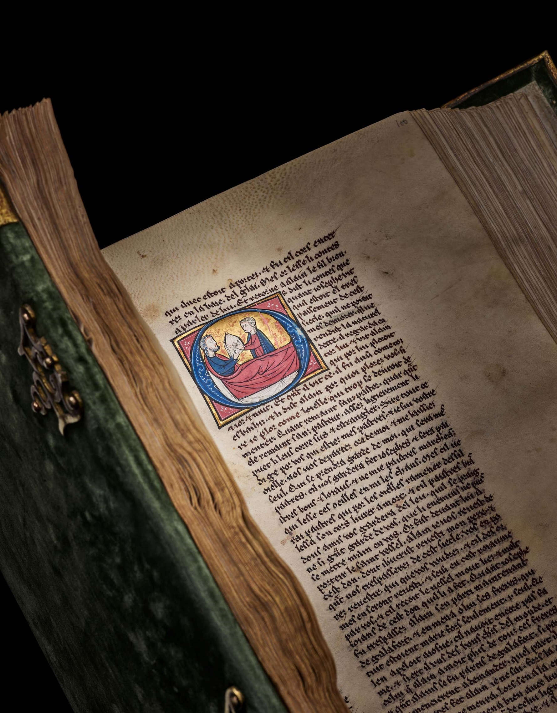 Josephus Flavius entrusts the Holy Grail to his nephew Alaino, the first of the Fisher-Kings who would serve as its guardians and keep it hidden until the arrival of Galahad.
