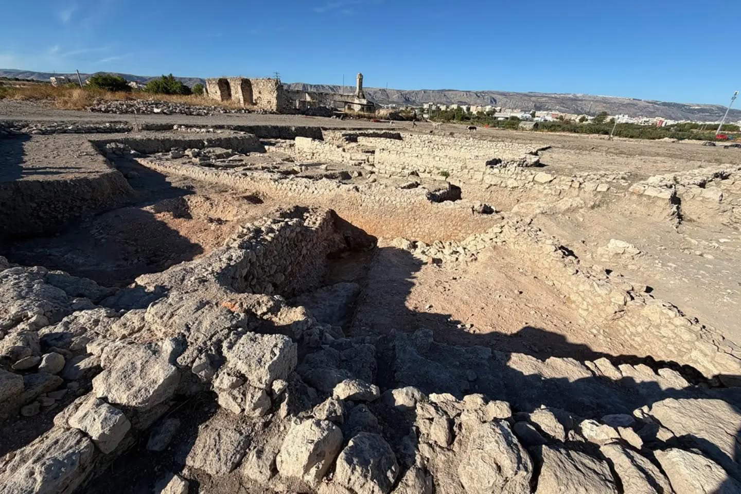 L'area della Masseria Garzia a Siponto, edificata sopra i resti dell'antico anfiteatro romano. Foto: Ministero della Cultura - Soprintendenza Archeologia, Belle Arti e Paesaggio BAT e Foggia