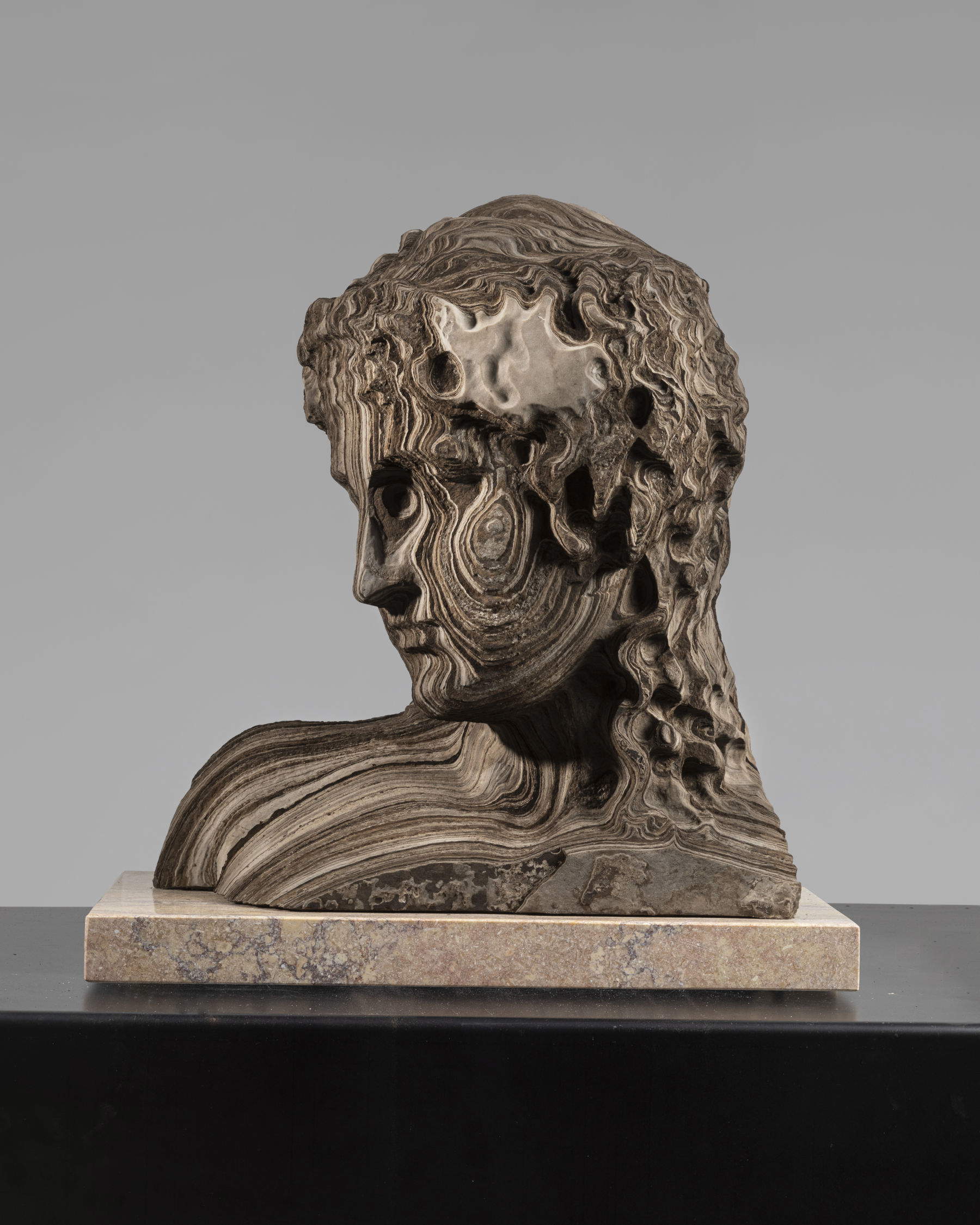 Massimiliano Pelletti, Eroded Eros (2021; black stone, 56x45x32 cm, ed. 1/1). Photo by Nicola Gnesi
