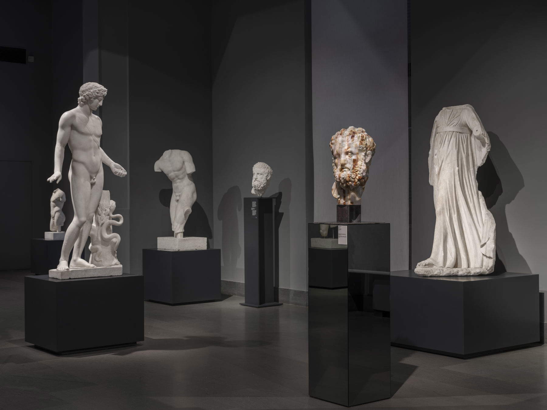 Installation of the exhibition VERSUS /// Massimiliano Pelletti at the National Roman Museum, Palazzo Massimo, Rome. Photo by Nicola Gnesi