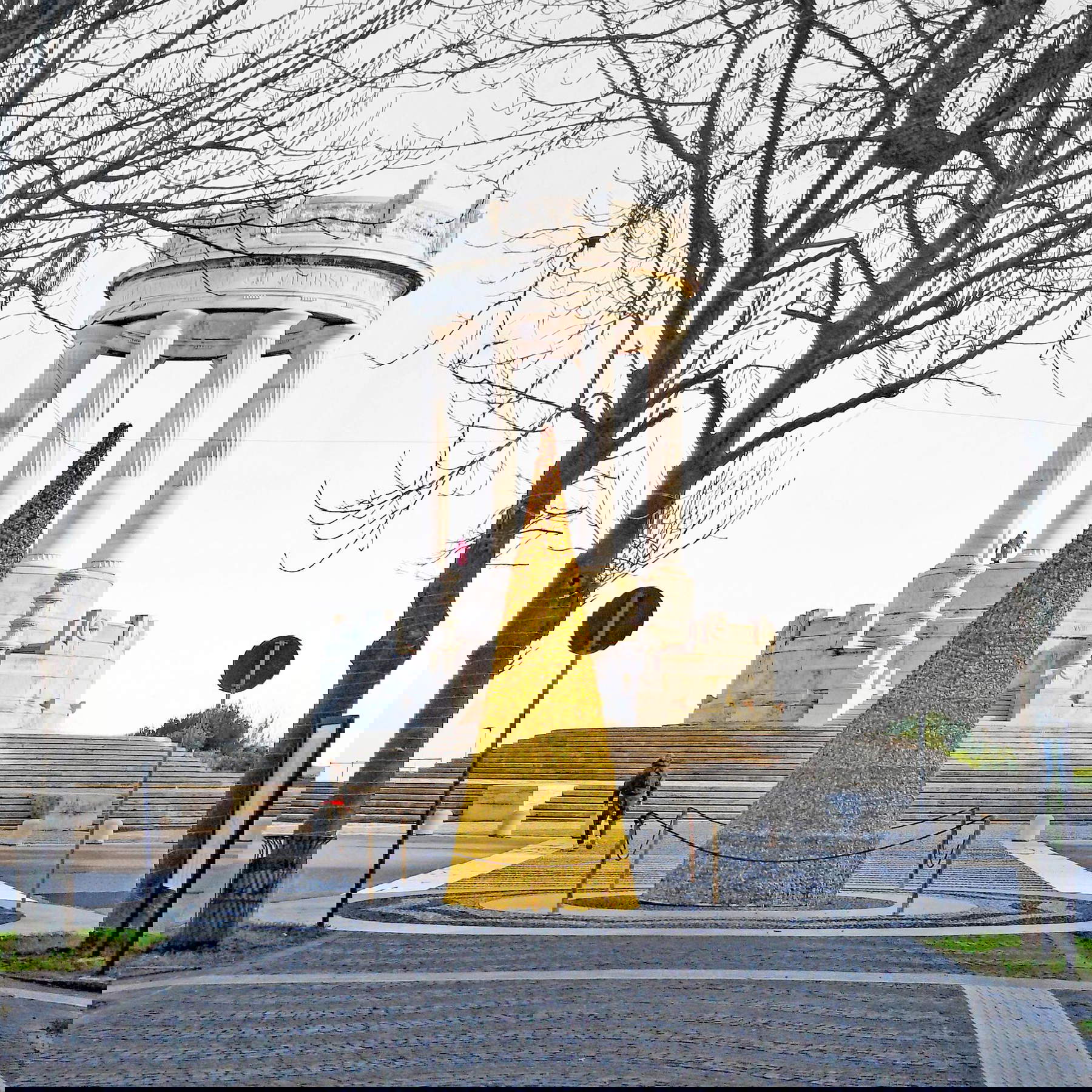 Massimo Baldini, Passetto (2024; fotografía en color, 180 x 180 cm, sobre tela blockout)