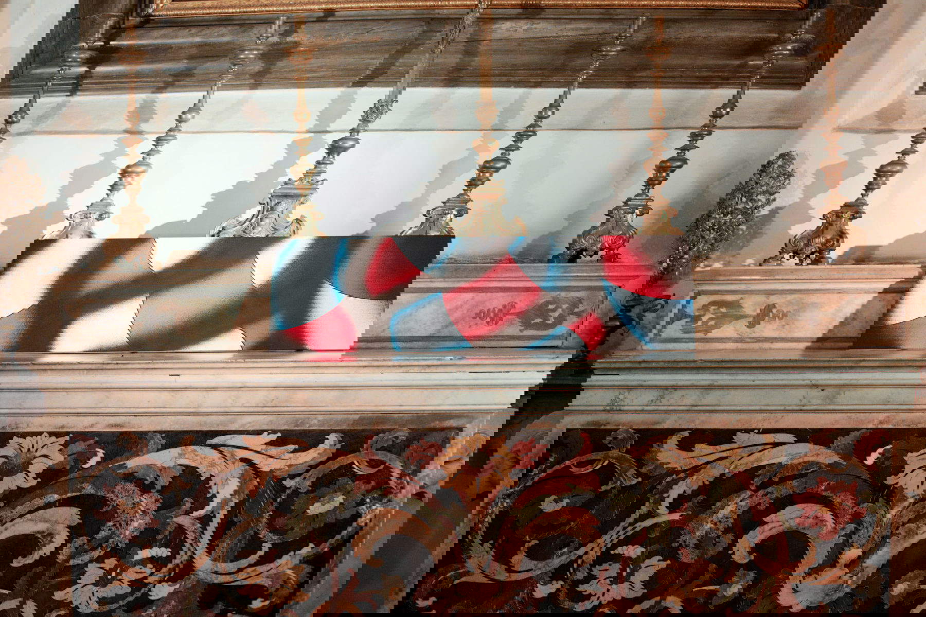 Max Renkel, Untitled 2025 (2025; acrylic on canvas, 35 x 125 cm) Photo: Emanuele Arf&egrave;