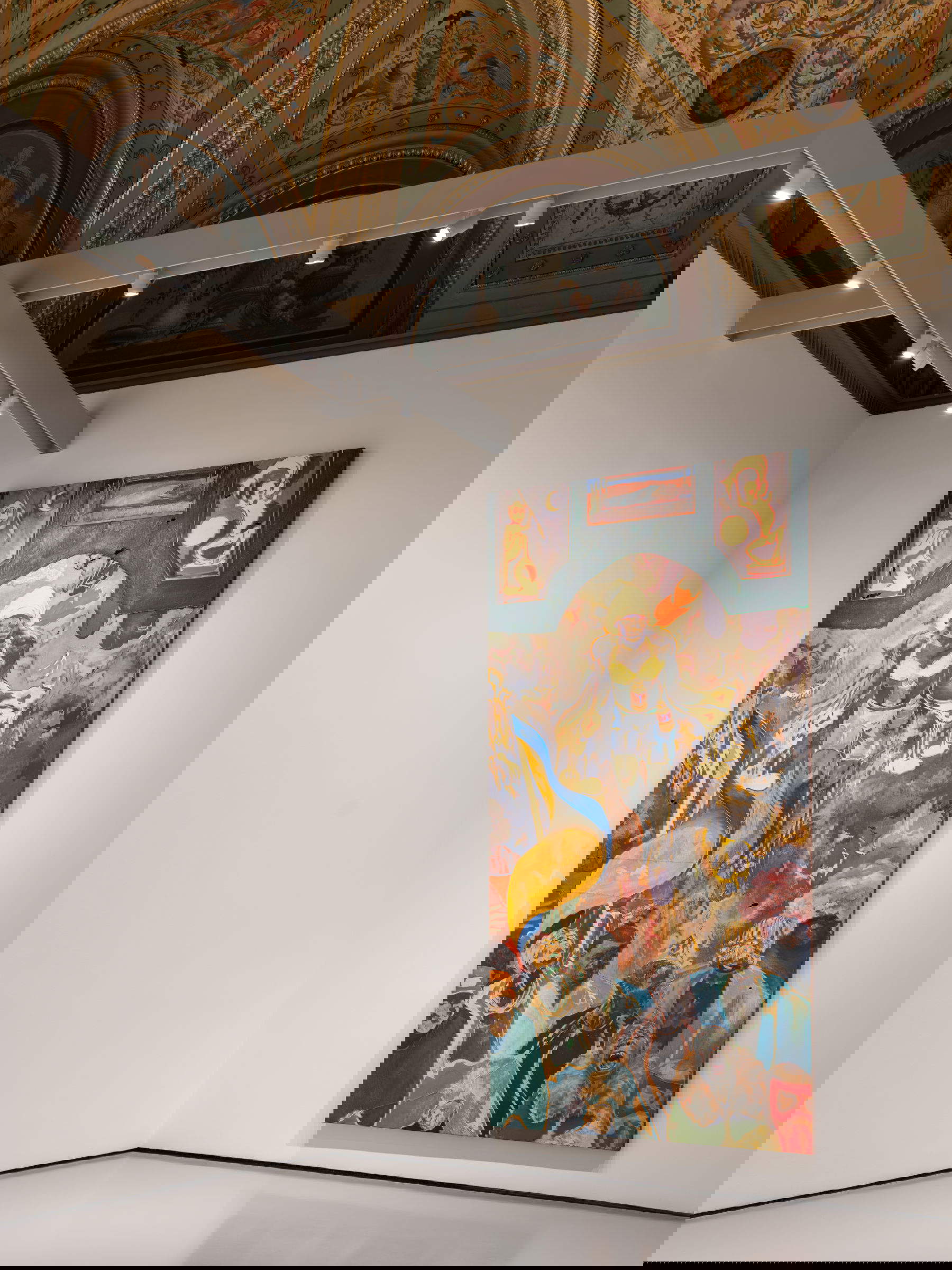 Michael Armitage, Pathos and the Twilight of the Idle (2019, Los Angeles County Museum of Art, Geschenk von Paul und Amanda Attanasio (M.2022.75)). Installationsansicht. Foto: Marco Cappelletti Studio.